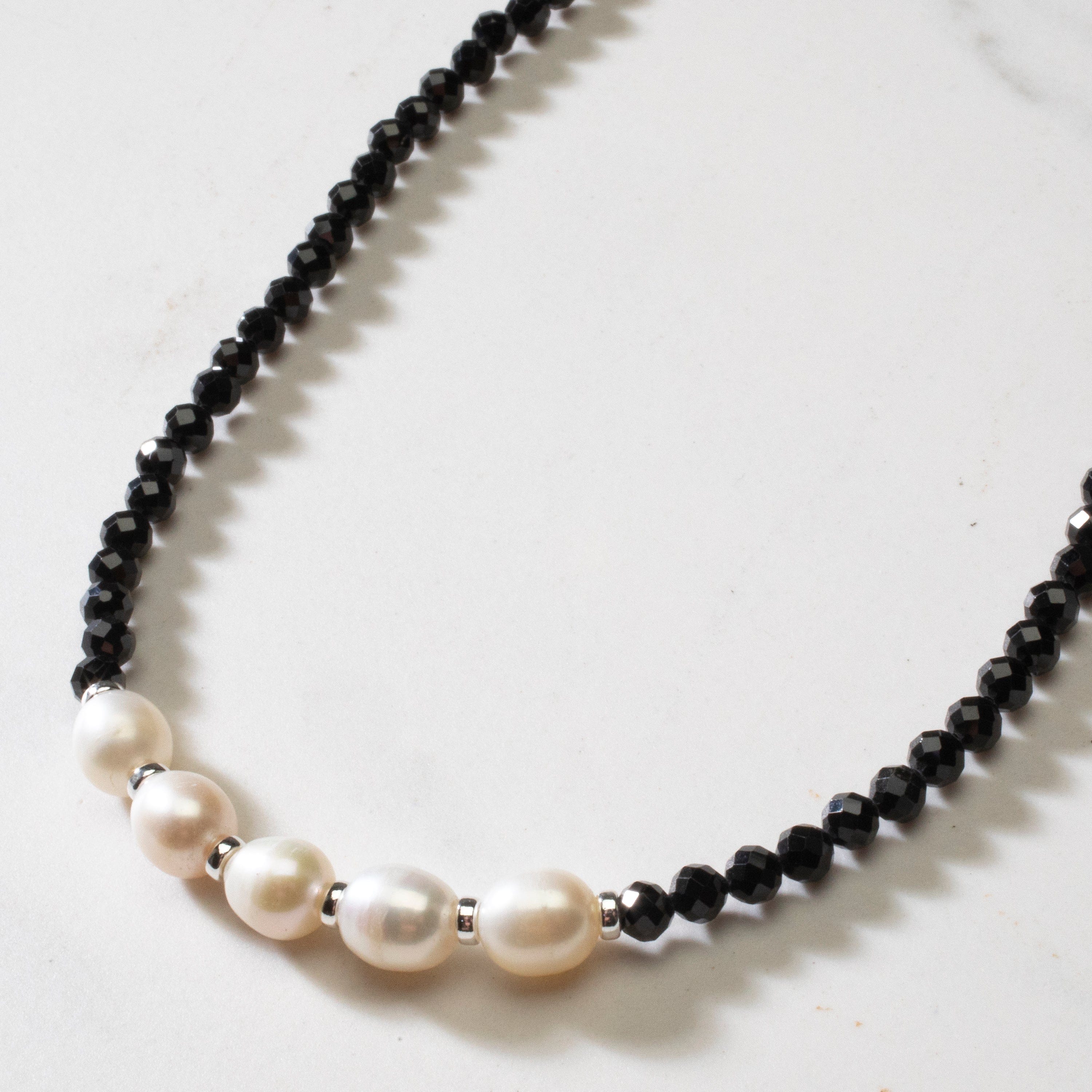 4mm Faceted Black Spinel Bead Necklace with 5 Pearls & 925 Sterling Silver Clasp | Elegant Jewelry for Women, Gift for Her, Wedding, Party & Special Occasions