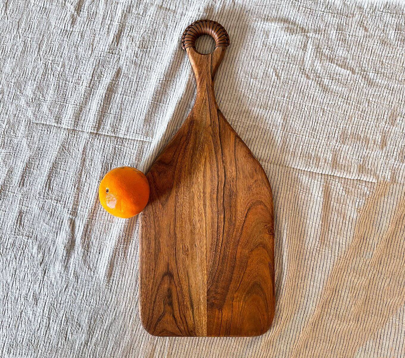 Premium Wooden Serving Board - Elegant Charcuterie & Cheese Platter for Entertaining, Parties & Home Dining | Perfect for Appetizers, Snacks & Gifts