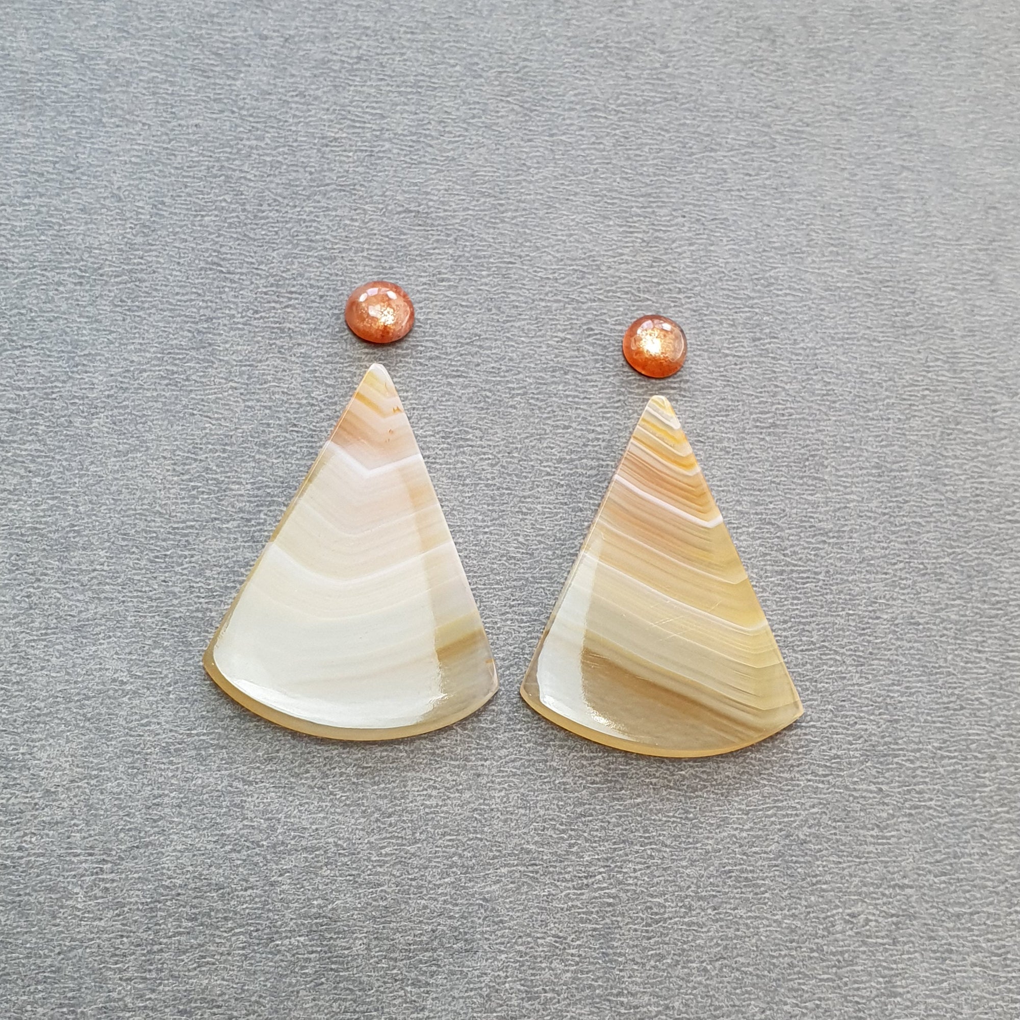 Natural Botswana Agate Sunstone & Labradorite Gemstone Cabochon Set - Untreated Bi-Color Agate in Pear, Oval & Round Shapes (4pc/6pc) - Perfect for Jewelry Making, Wire Wrapping & Crystal Healing