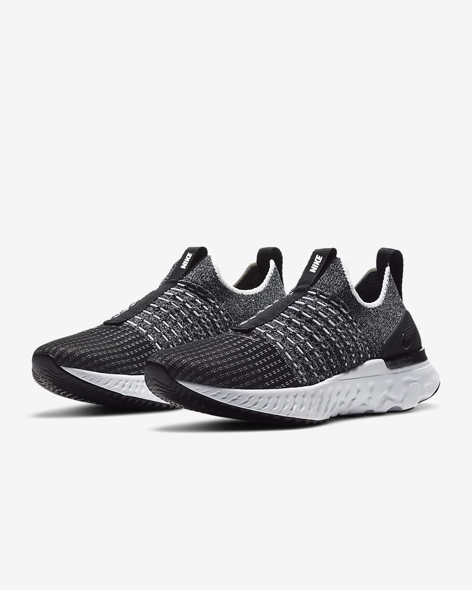 Nike Women's React Phantom Run Flyknit 2 Running Shoes - Black & White | Lightweight Cushioned Sneakers for Women, Road Running & Gym Workouts