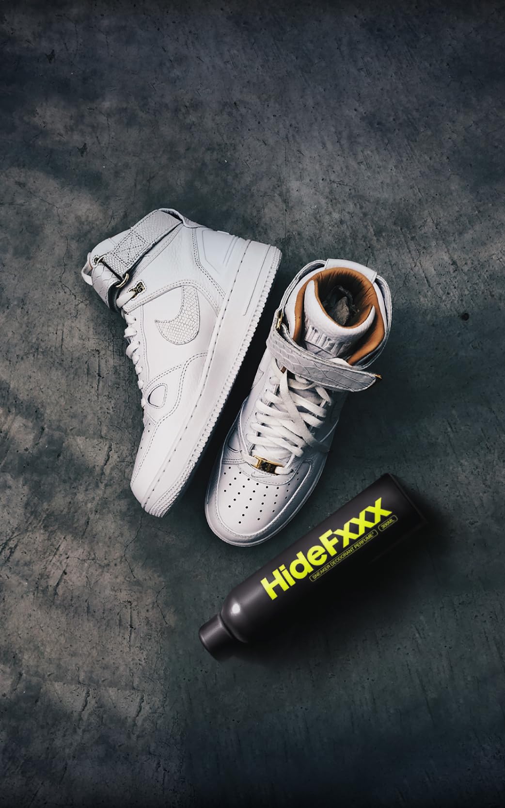 Premium Shoe Cleaner Spray - Effective Sneaker Cleaner for White Shoes, Leather, Suede, Nubuck, Canvas, Nylon & Vinyl - Quick Cleaning Solution for Sports, Casual & Work Shoes