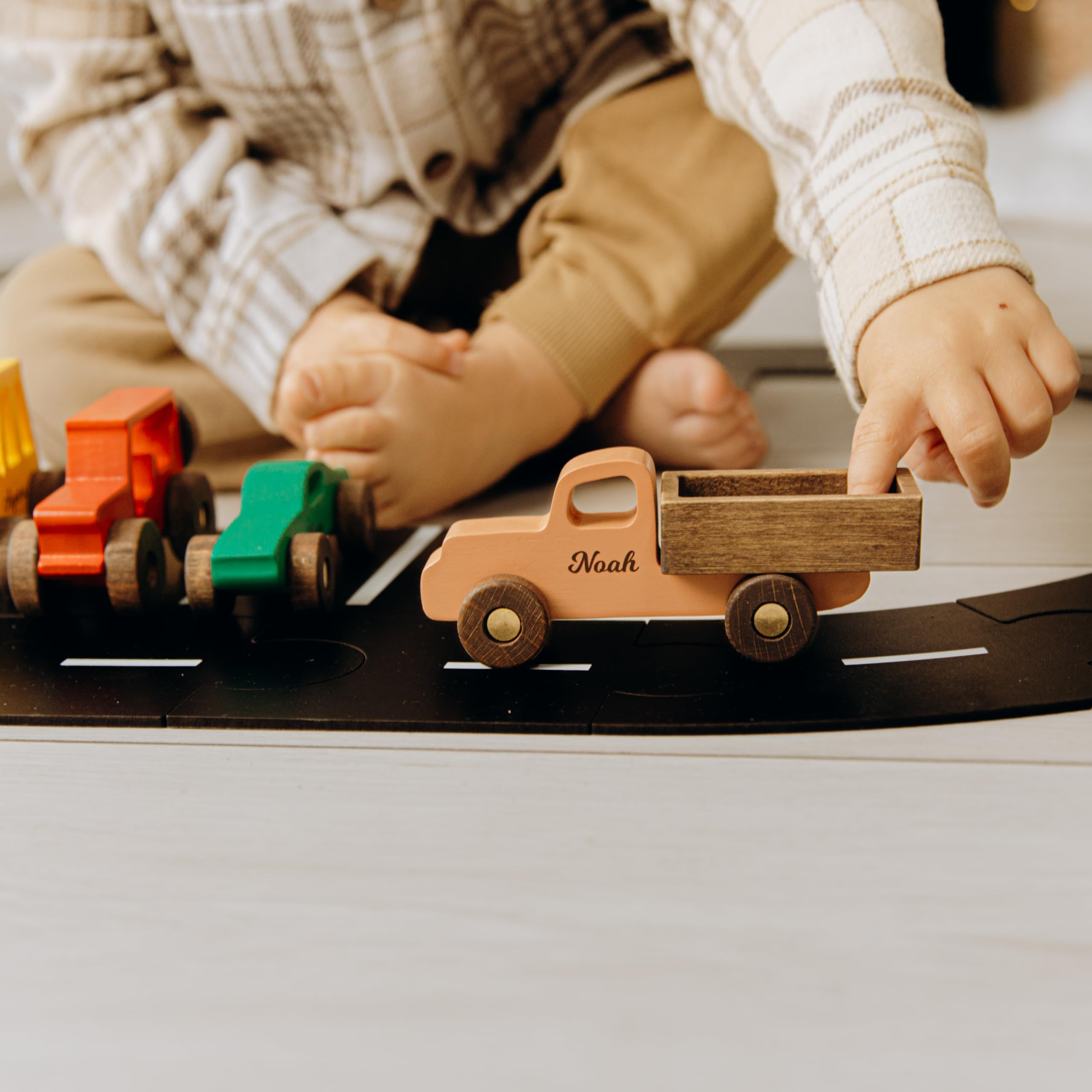 Personalized Name Wooden Toy Car for Toddlers - Unique Baby Shower & 1st Birthday Gift for Boys - Montessori Educational Learning Toy - Christmas Present for Kids - Perfect for Playtime, Early Childhood Development & Gift-Giving Occasions