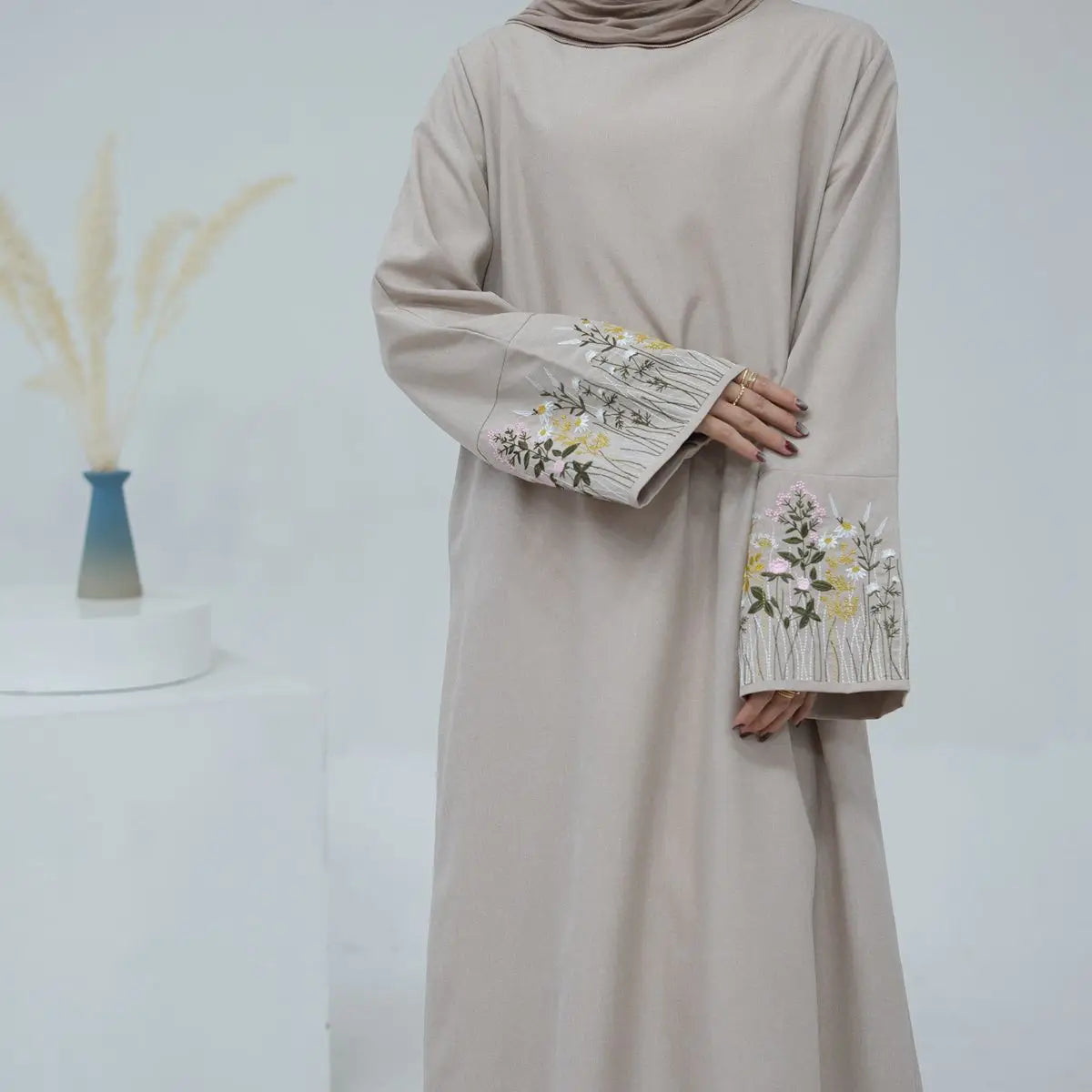 Elegant Floral Embroidery Abaya Dress for Women - Modest Islamic Fashion for Prayer, Eid & Special Occasions