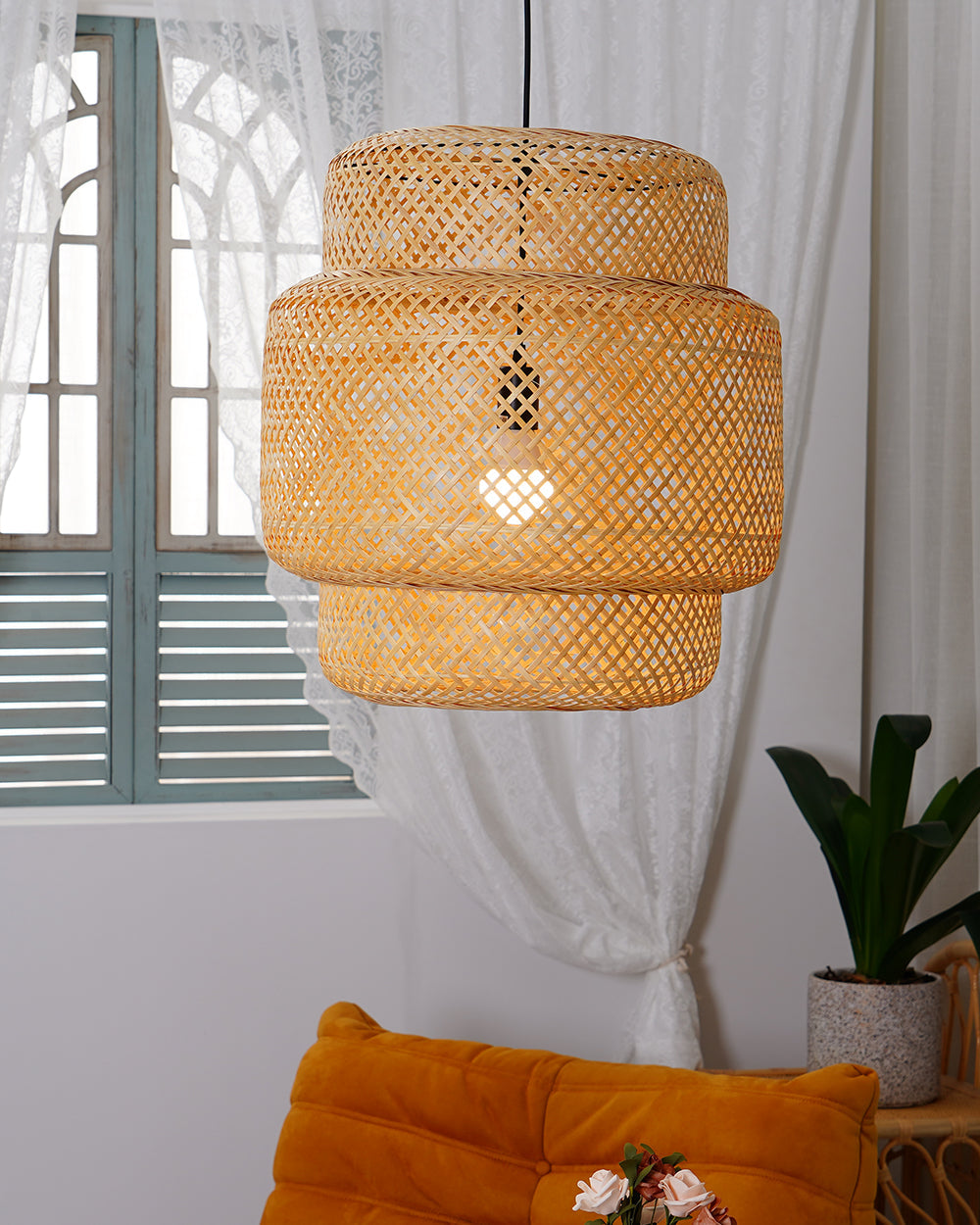 Modern Bamboo Pendant Light Fixture - Handwoven Natural Rattan Hanging Lamp for Kitchen Island, Dining Room & Bedroom Decor - Eco-Friendly Lighting Solution
