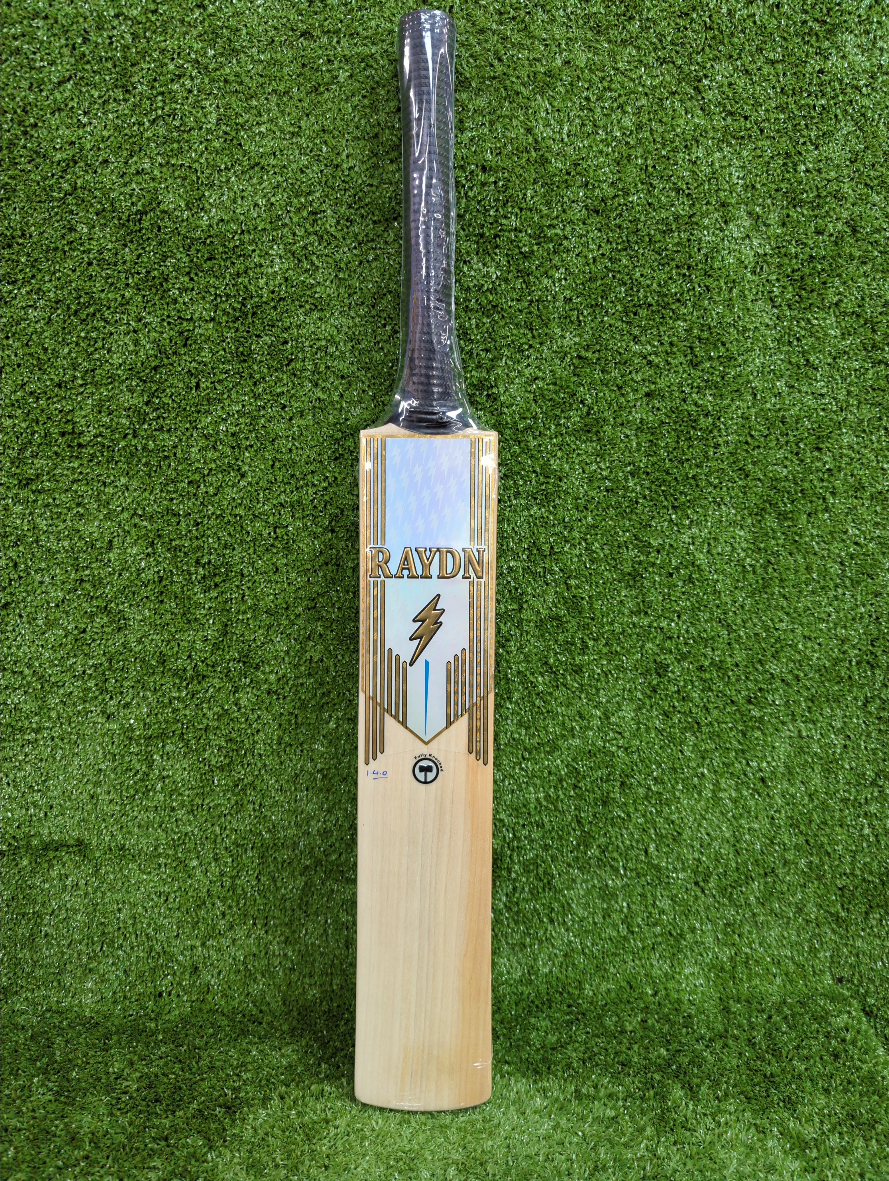 Premium English Willow Cricket Bat for Juniors & Youth - Lightweight & Durable for Training & Matches - Perfect for School, Club, and Competitive Play