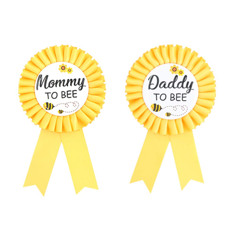 Daddy to Bee & Mom to Bee Tinplate Badge Pin - Gender Reveal Party, Baby Shower Gifts for New Parents, Baby Celebration Rosette Button (Yellow) - Perfect for Baby Showers, Gender Reveal Parties & New Parent Gifts