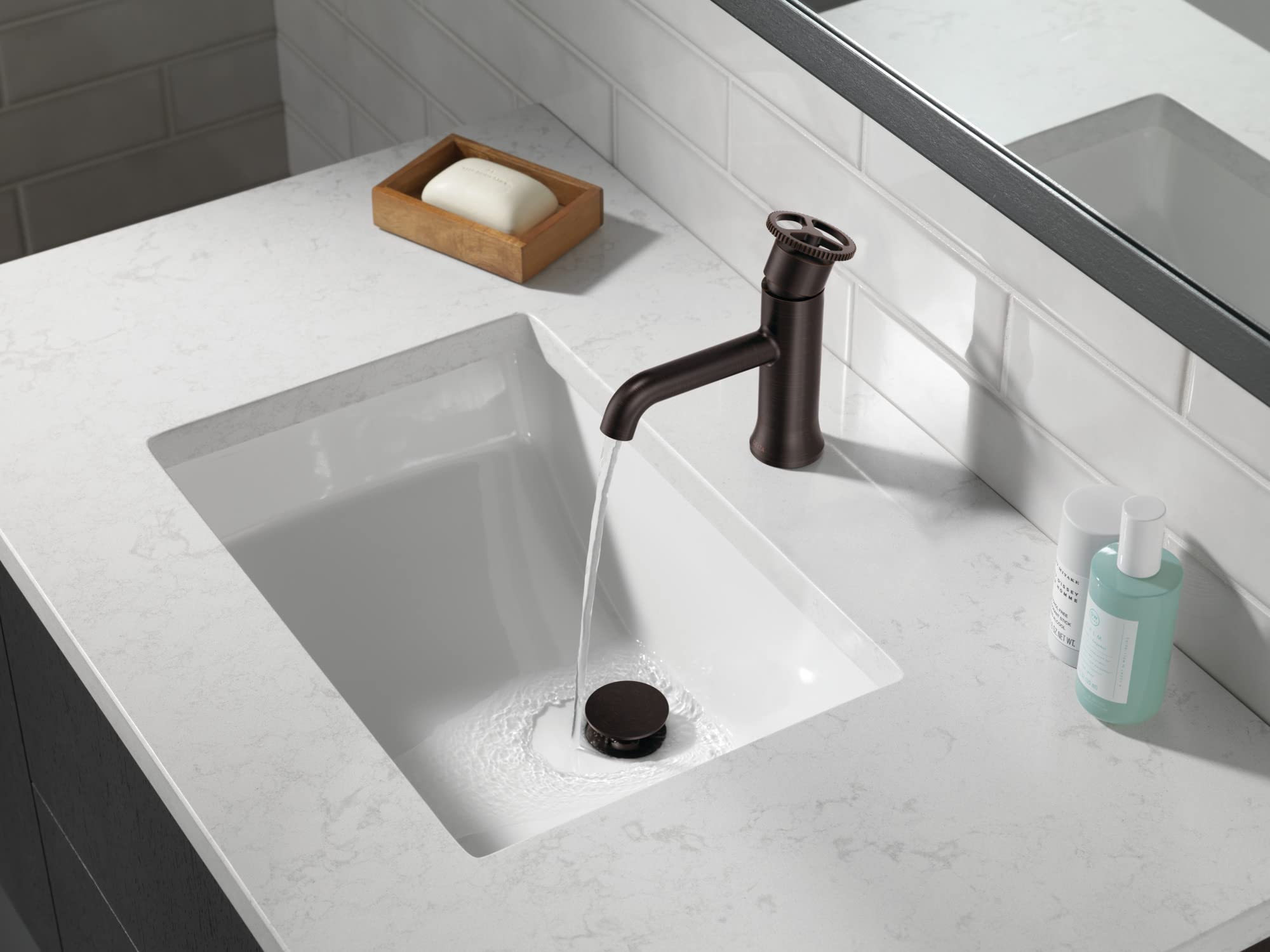 Delta Faucet Trinsic Oil Rubbed Bronze Single Handle Bathroom Sink Faucet with Diamond Seal Technology - Single Hole Installation, Venetian Bronze Finish (558-RBMPU-DST) - Perfect for Modern Bathrooms and Powder Rooms