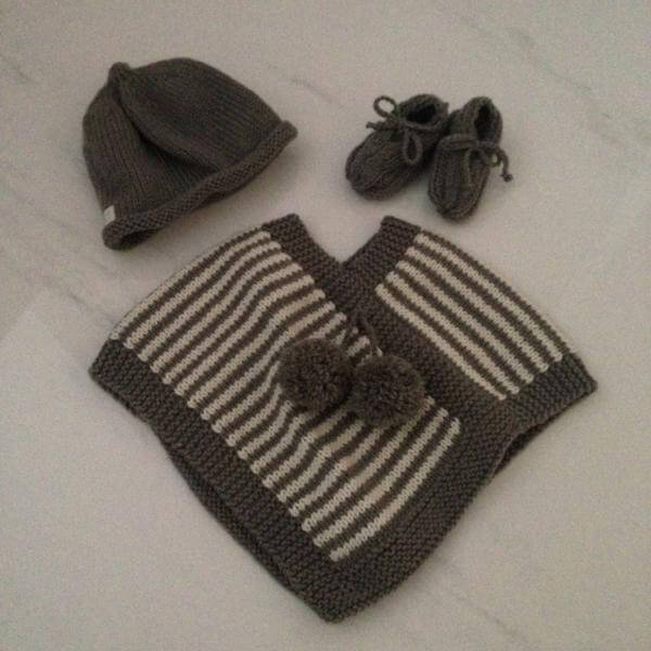 Baby Winter Poncho, Beanie & Booties Set - Warm Newborn Outfit for Girls & Boys - Perfect for Holiday Photos, Outdoor Adventures & Cozy Family Time