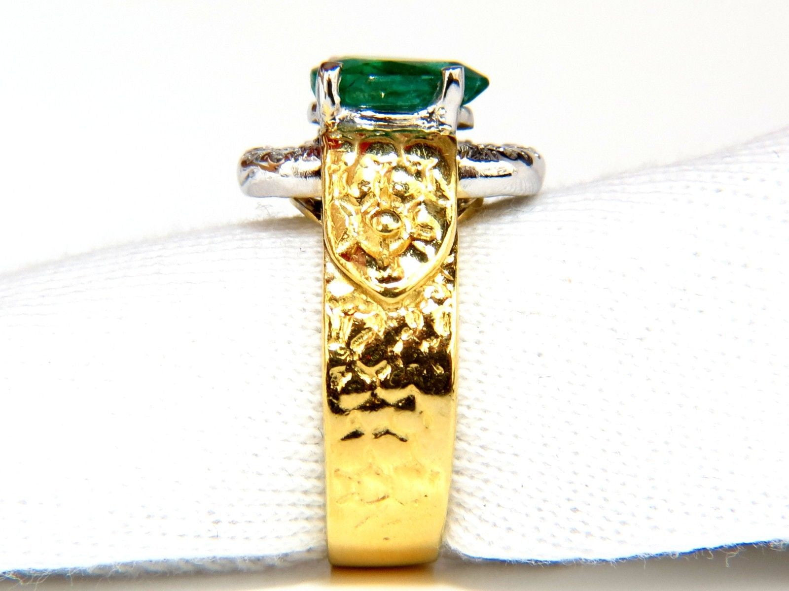 18KT 1.90CT Natural Emerald Diamond Ring - Vintage Scaling Pattern Clip Over Design for Engagement, Anniversary & Special Occasions