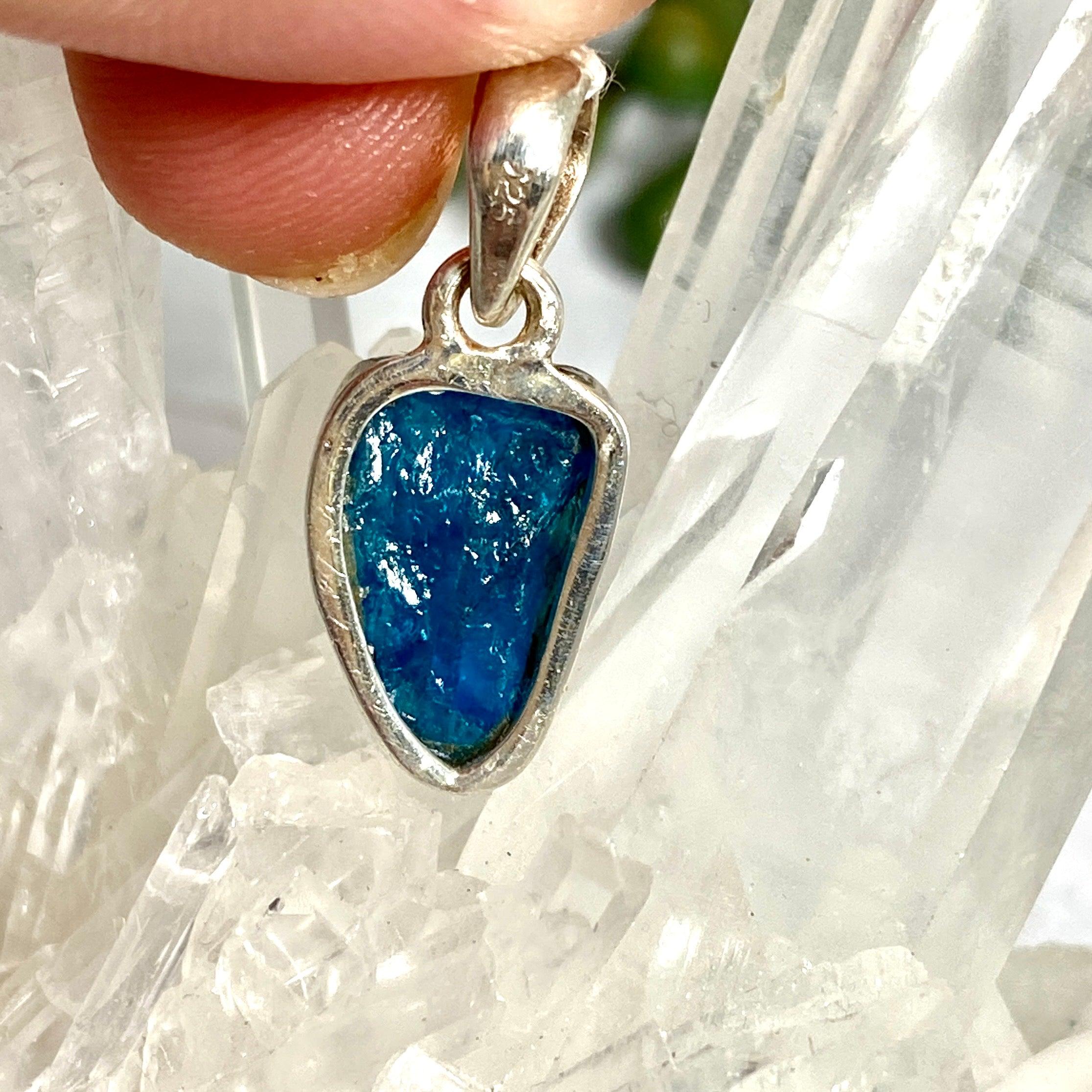 Natural Blue Apatite Raw Stone Pendant Necklace - Handmade Boho Jewelry for Women - Perfect for Meditation, Healing & Spiritual Energy