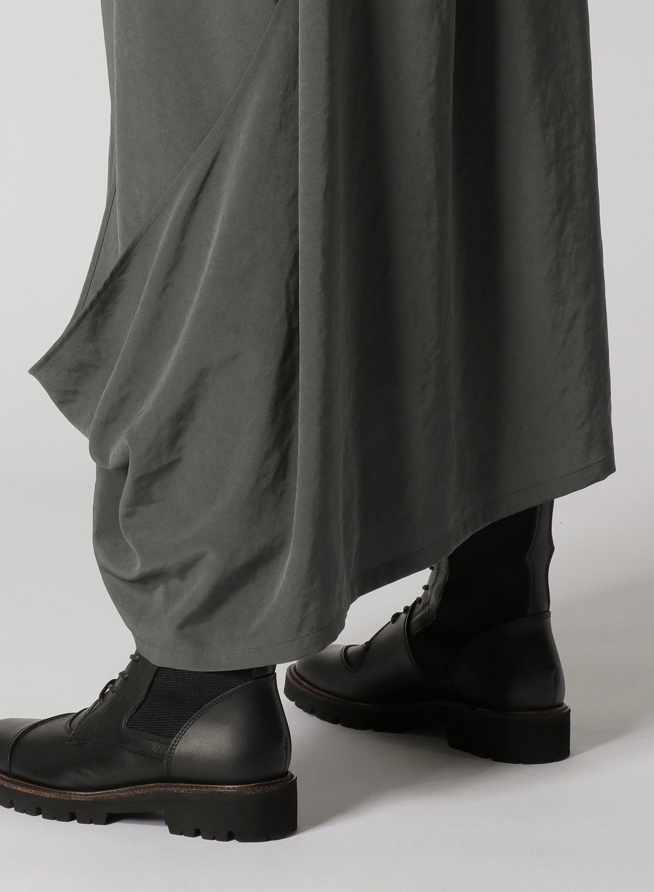 2-Way Convertible Skirt Pants for Women - Versatile Stretchable Wrap Skirt & Pants Combo - Perfect for Travel, Work, and Casual Outfits