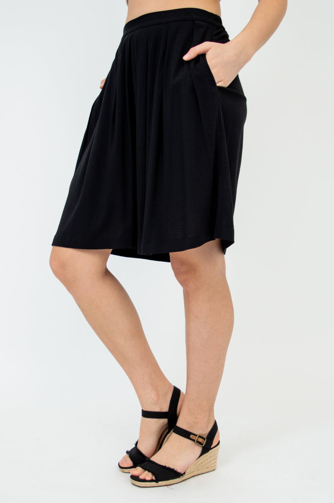 Betty Women's Linen Bamboo Shorts - Black | Comfortable Summer Casual Shorts for Beach, Travel & Lounge Wear