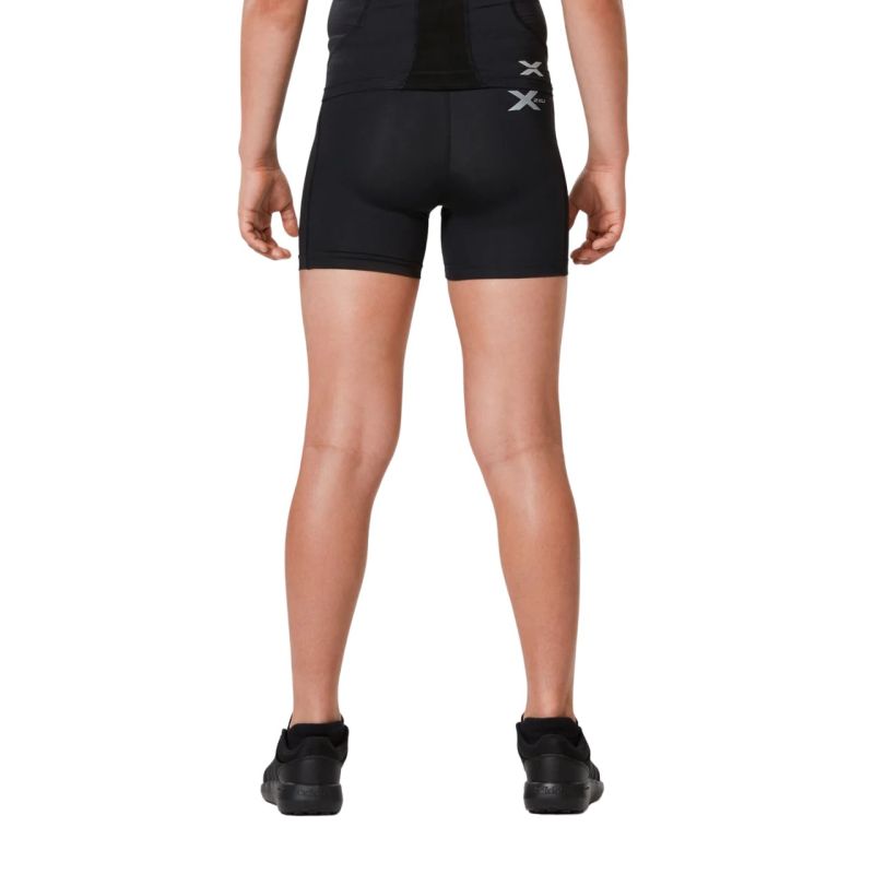 2XU Boys Compression 1/2 Shorts - High-Performance Running & Training Shorts for Active Kids - Perfect for Sports, Gym & Outdoor Activities