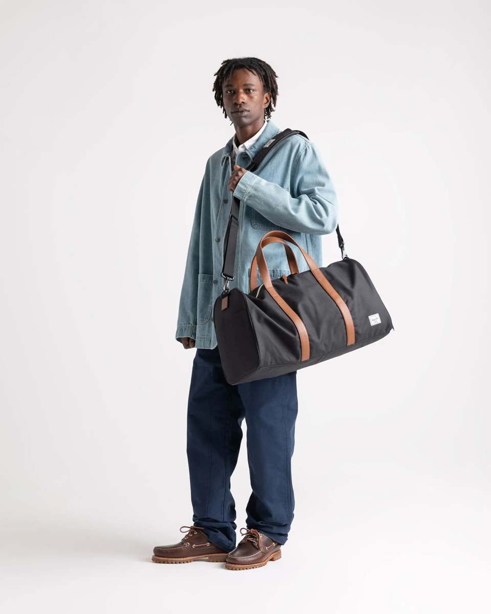 Herschel Novel Duffle Bag - Ash Rose | Stylish Travel & Gym Duffel for Men & Women | Perfect for Weekend Trips, Workouts & Outdoor Adventures