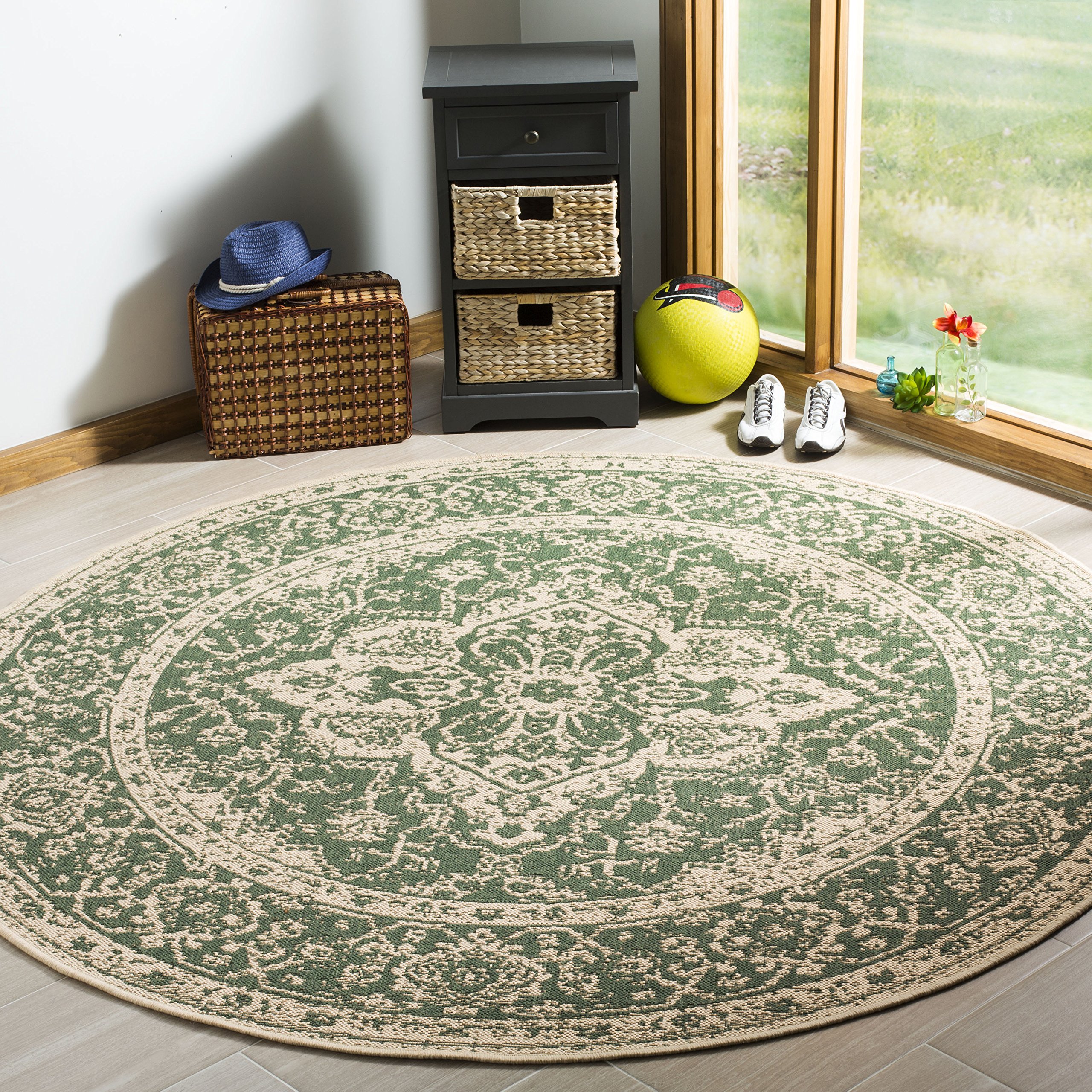 SAFAVIEH Linden Collection 4' x 4' Round Green & Cream Oriental Medallion Area Rug - Indoor/Outdoor Non-Shedding, Easy to Clean - Perfect for Patio, Backyard, Porch, Deck & Mudroom Decor