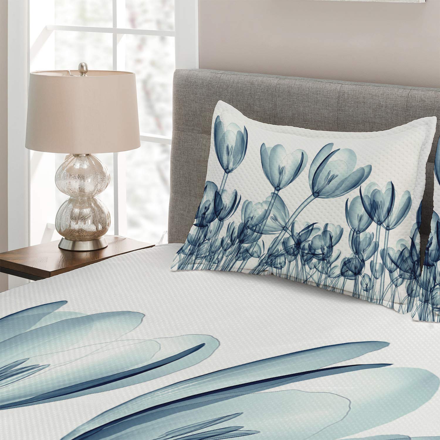 Ambesonne Floral Quilt Set - King Size Teal & White 3-Piece Bedspread with 2 Pillow Shams, Nature-Inspired X-Ray Flower Design | Perfect for Master Bedroom Decor, Guest Room Makeover & Cozy Home Styling