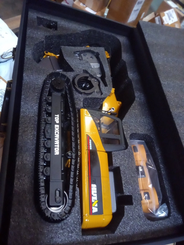 HUINA 580 1/14 Scale 2.4G RC Metal Excavator Truck - Used US Stock with Smoke Effect & Rechargeable Battery - Remote Control Construction Toy for Kids & Adults - Perfect for Indoor/Outdoor Play & Construction Site Simulation