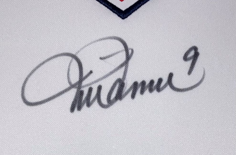 Mia Hamm Autographed USA White Nike Women's Soccer Jersey - Framed Memorabilia with COA - Perfect for Soccer Fans, Collectors & Home/Office Decor