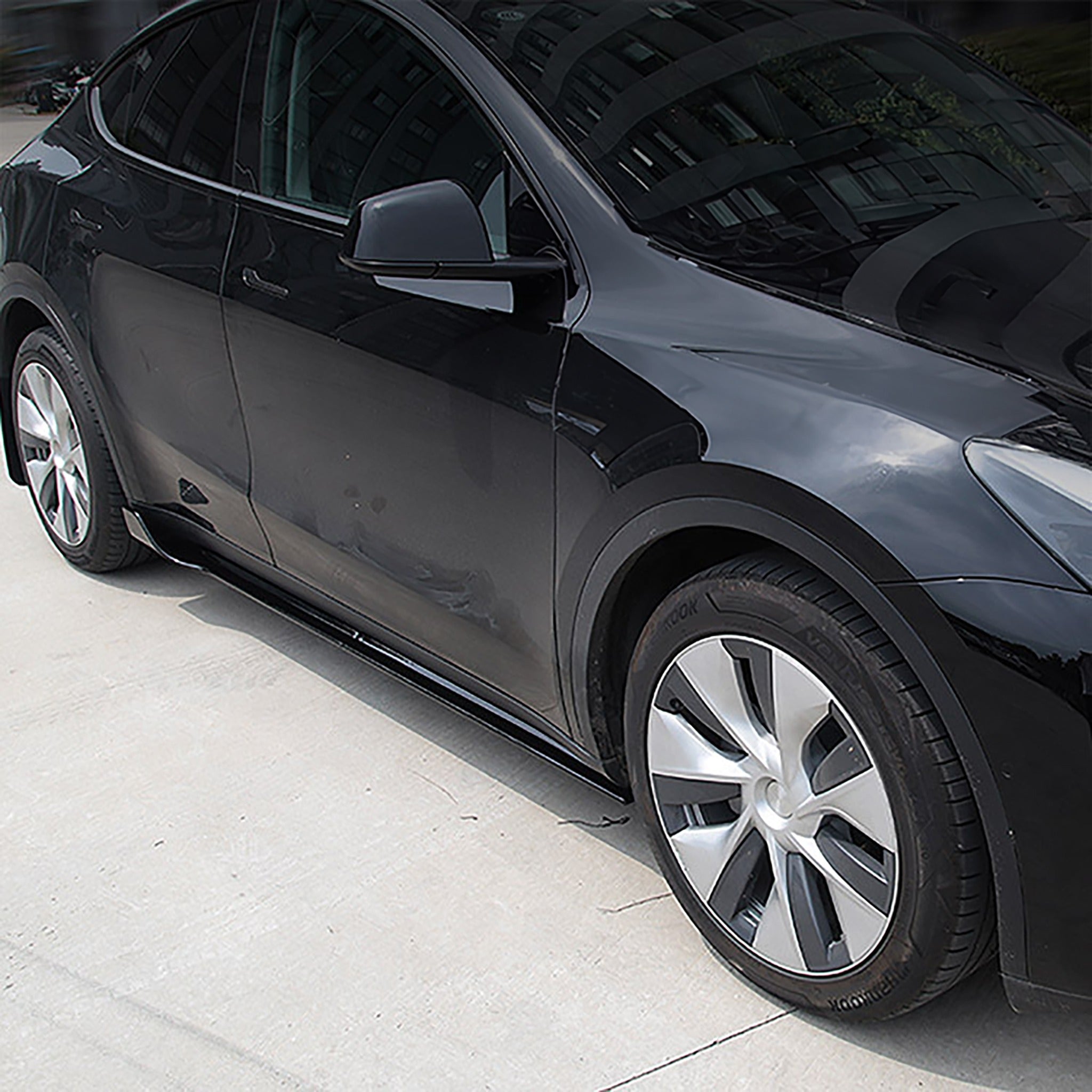 High-Quality ABS Plastic Side Skirts for Tesla Model Y 2020-2023 - Durable & Stylish Car Body Kit - Perfect for Sporty Look & Vehicle Protection