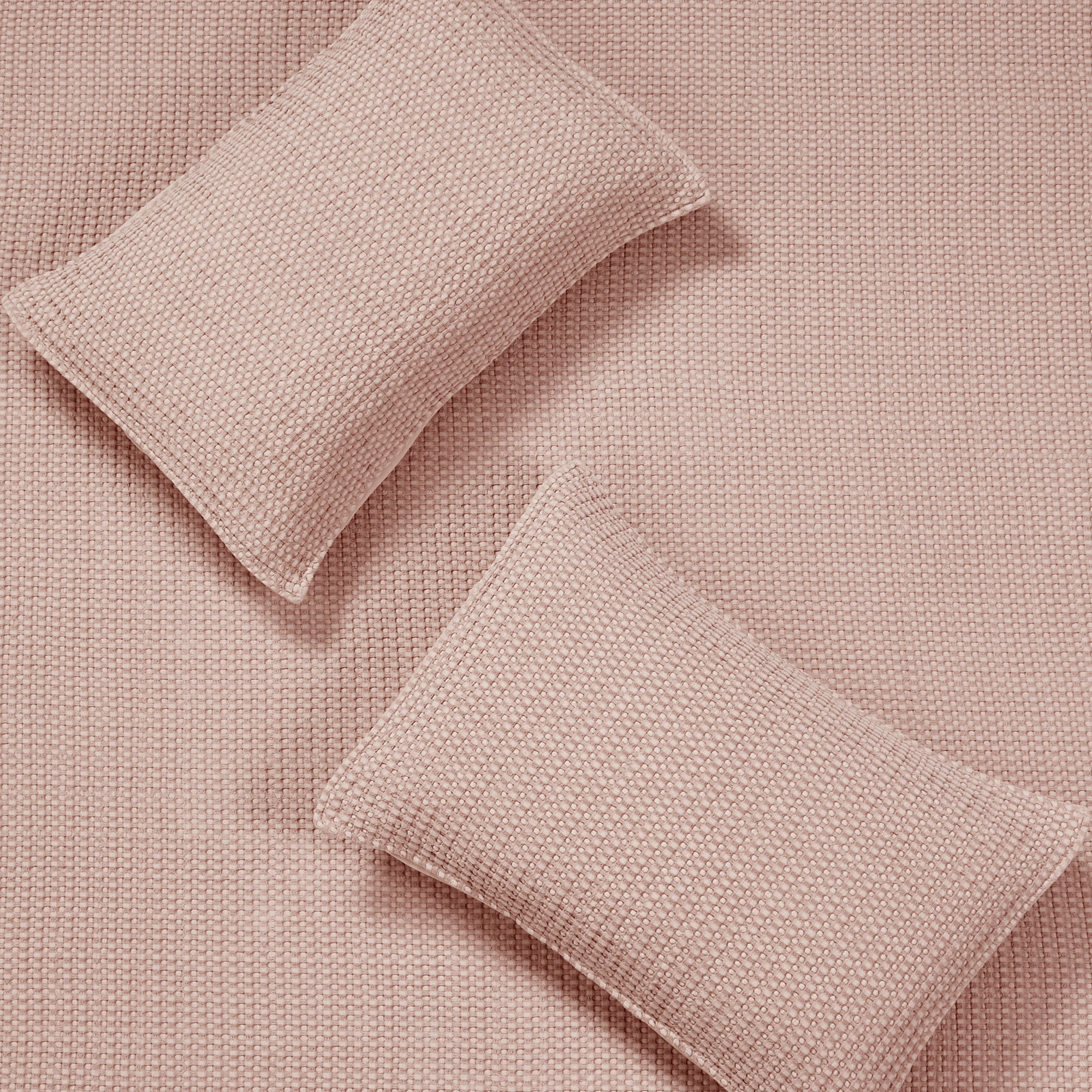 Luxury Mills Waffle Quilt Set - Ultra Soft Bedding Collection for Queen/King Size Beds - Perfect for Cozy Bedrooms, Guest Rooms & Hotel Stays