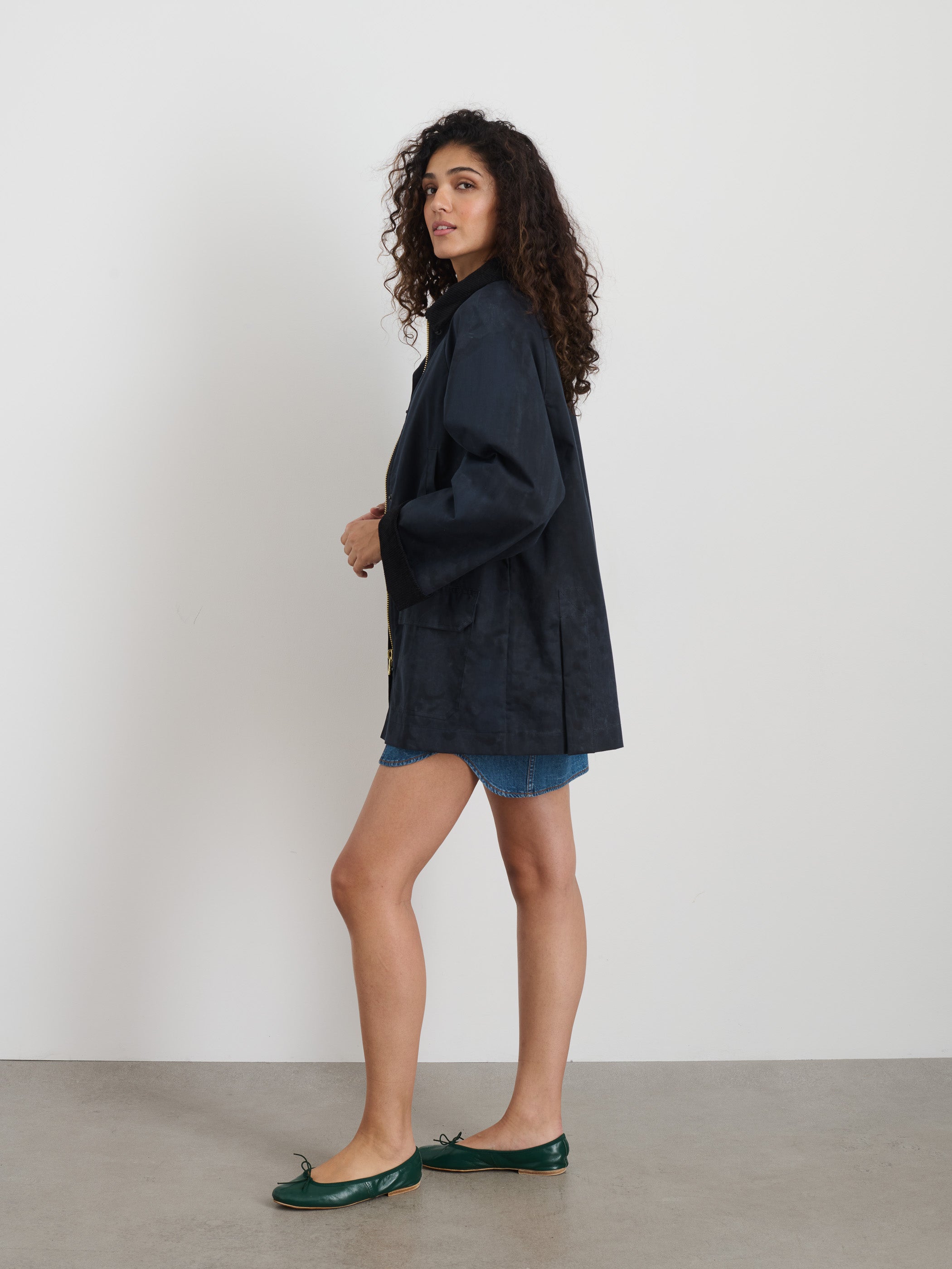 Chiltern Street Waxed Cotton Jacket for Men & Women - Waterproof Outdoor Coat for Hiking, Travel & Everyday Wear