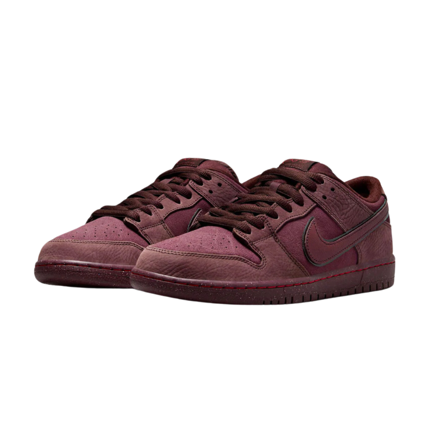 Nike SB Dunk Low Sneakers - Burgundy Crush, Dark Team Red, Earth Dark Pony, University Red - Perfect for Skateboarding, Streetwear Fashion & Casual Wear