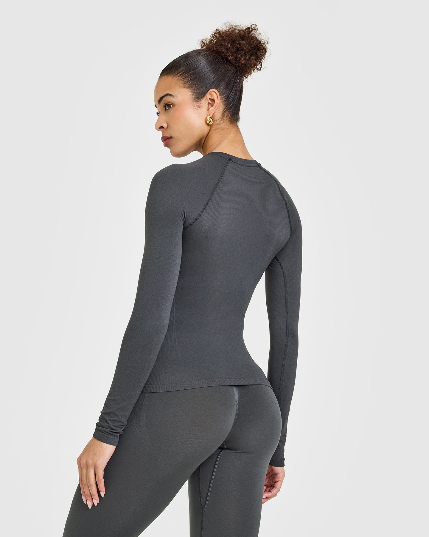 Seamless Fitted Long Sleeve Top for Women - Stretch Comfortable Workout Shirt | Perfect for Yoga, Gym & Everyday Wear