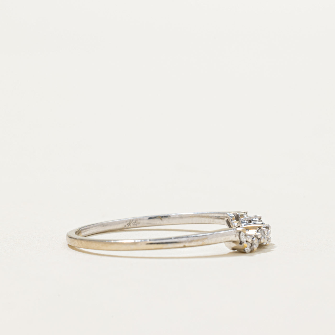 18K Gold Diamond Contour Ring - 0.075 Carat Total Weight (ctw) - Size 8 - Elegant Wedding Band, Anniversary Gift for Her, Everyday Luxury Jewelry