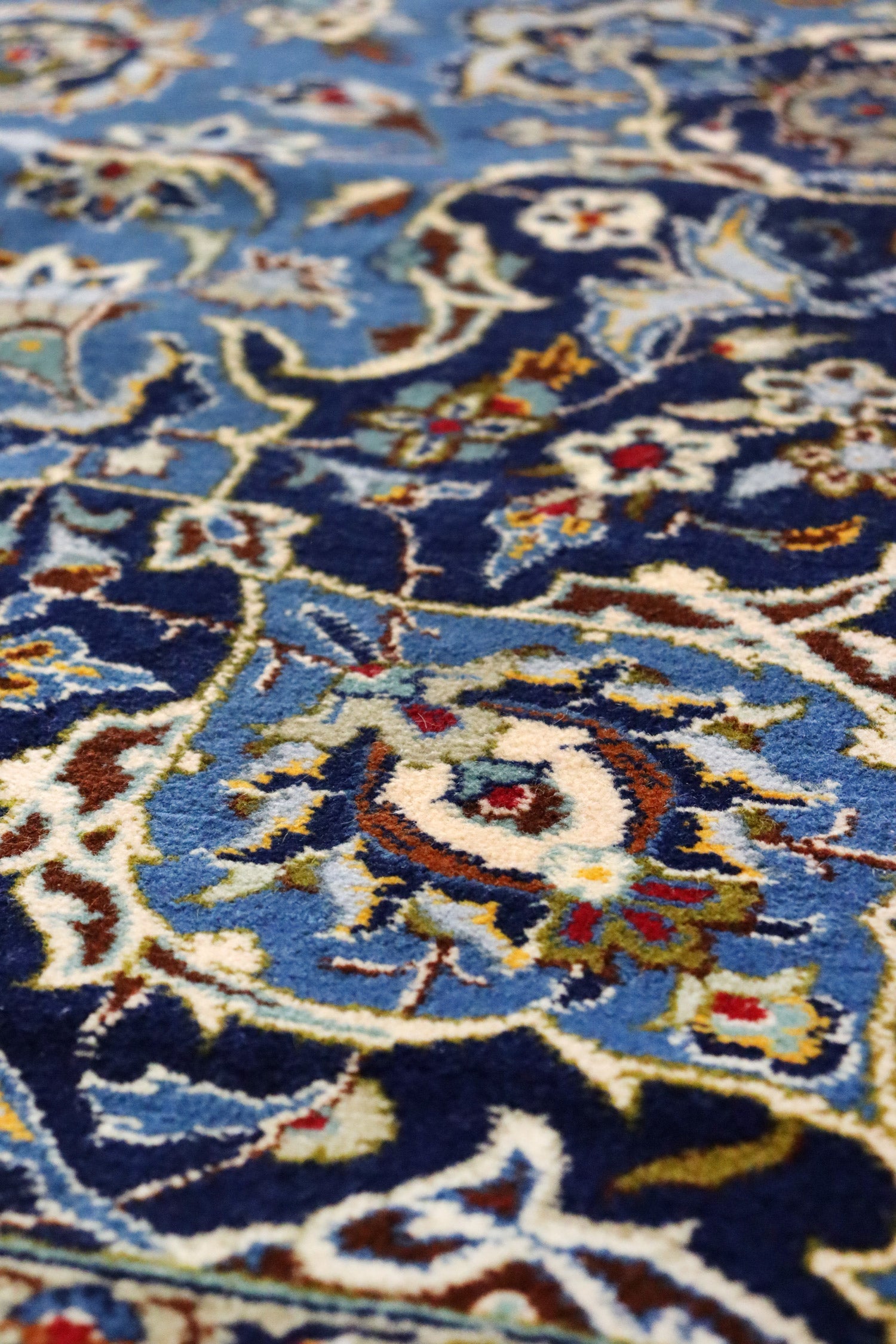 Antique Kashan Handwoven Traditional Persian Rug - J65486 - Perfect for Living Room, Bedroom & Office Decor