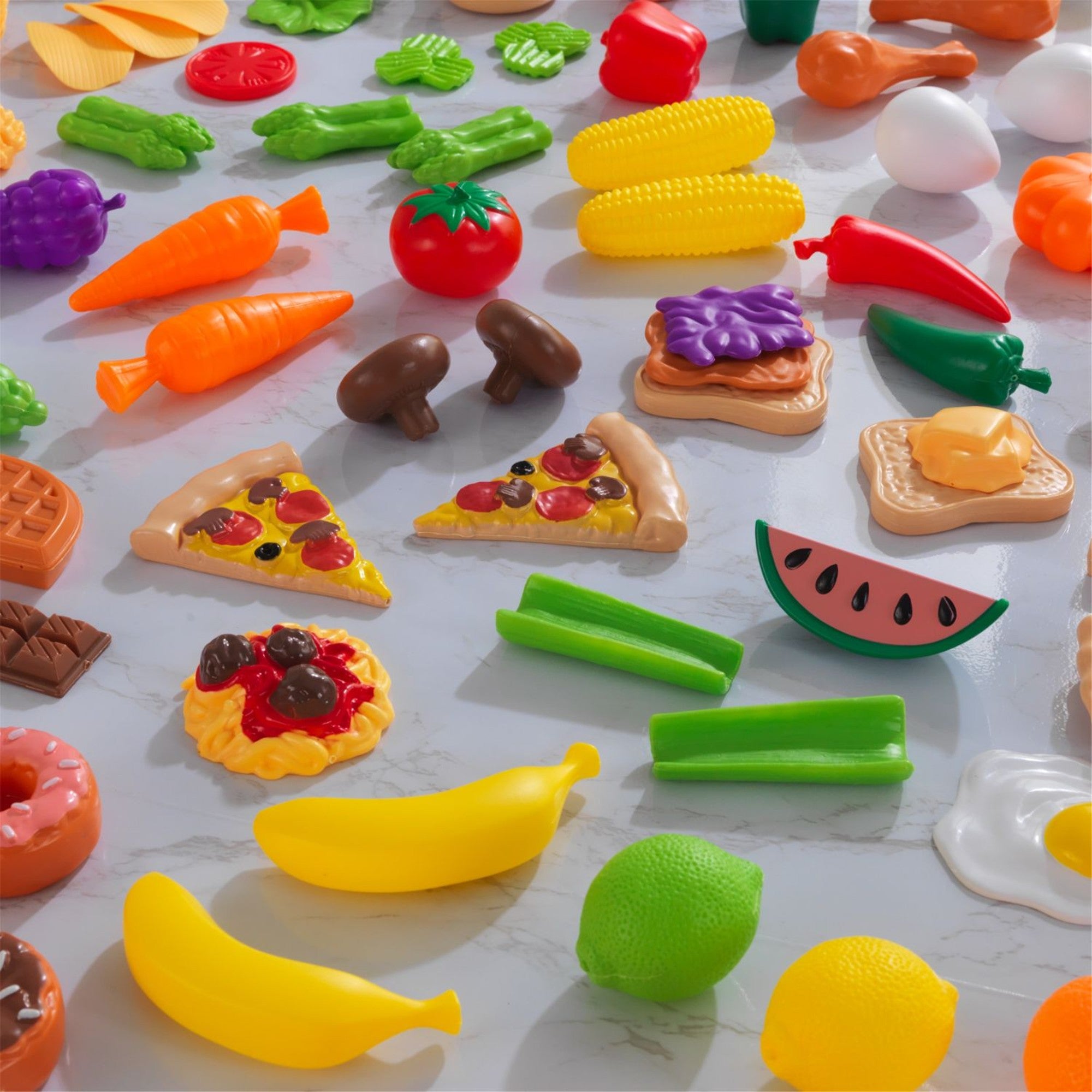 KidKraft Deluxe Tasty Treats Play Food Set - 50+ Realistic Wooden Play Kitchen Accessories for Kids Ages 3+ | Pretend Cooking & Role Play Toys for Toddlers & Preschoolers | Perfect for Kitchen Playsets, Birthday Gifts & Learning Activities