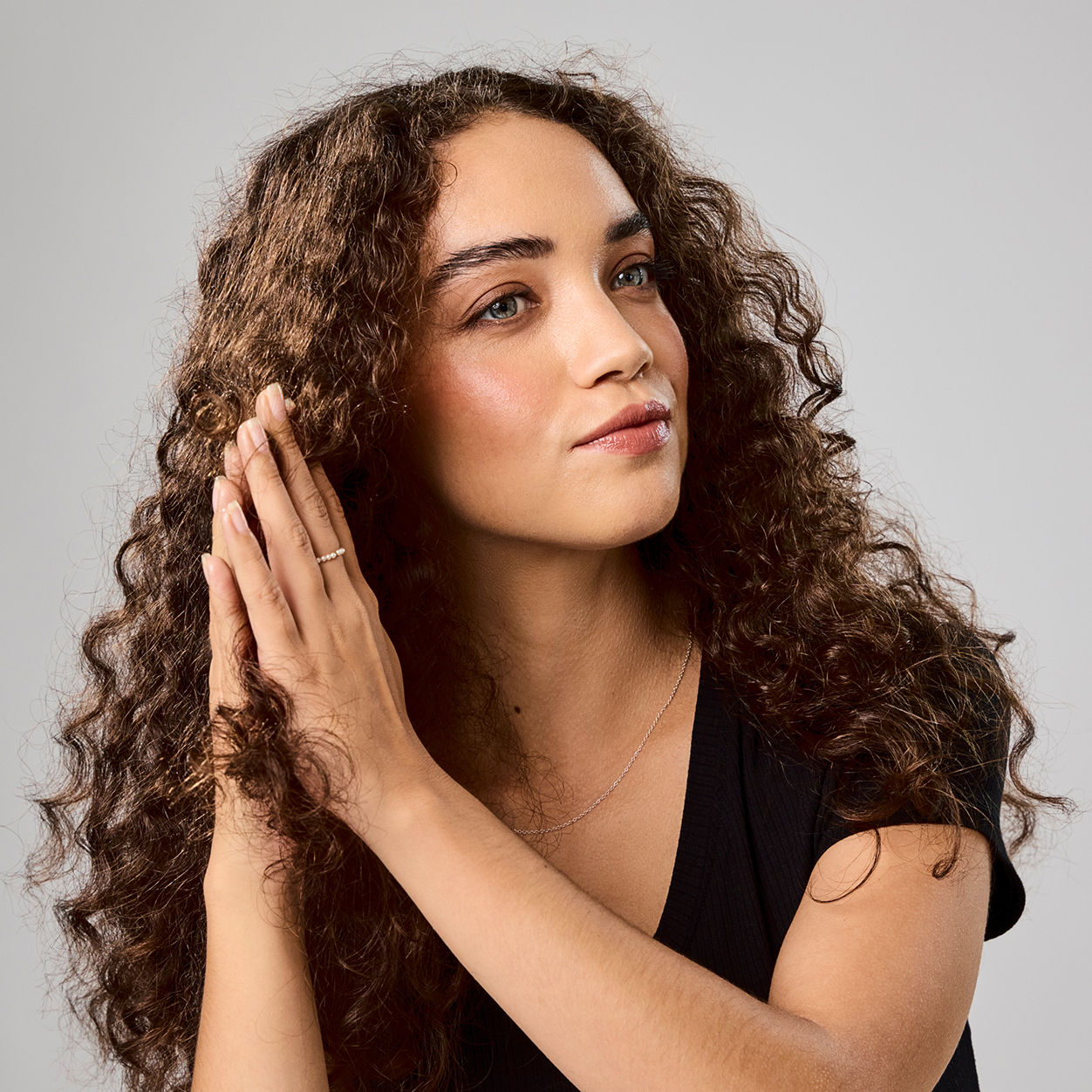 Professional Hairdresser's Invisible Hair Oil - Lightweight Nourishing Treatment for All Hair Types - Perfect for Daily Hydration, Styling & Heat Protection