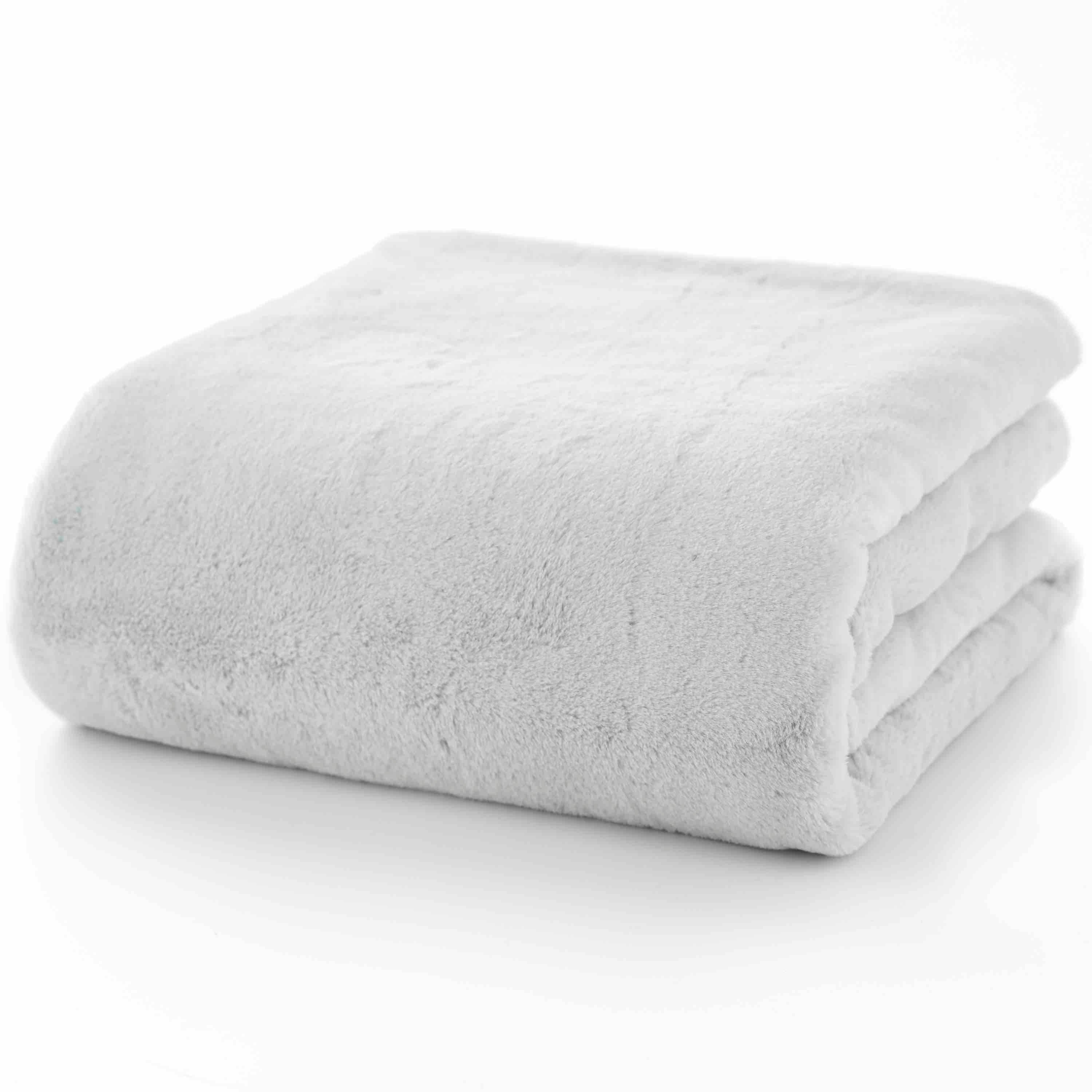 Aspen Faux Fur Quilted Throw Blanket - Silver Gray Plush Soft Warm Cozy Bedding for Couch, Sofa, Bed - Perfect for Winter, Living Room, Bedroom Decor