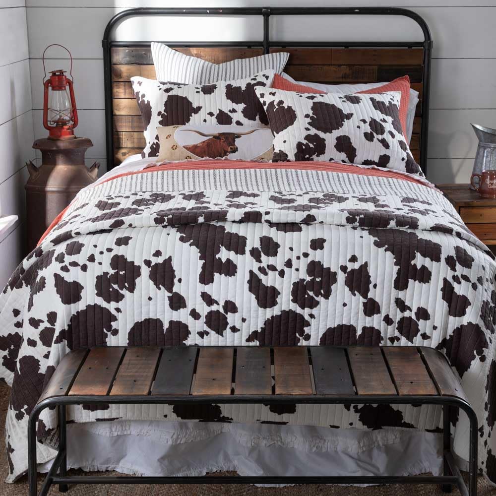 Rod's Bessie King Size Quilt - 106x92in Western Cow Print Brown & White Reversible Cotton Bedding - Perfect for Farmhouse, Ranch & Country Home Decor