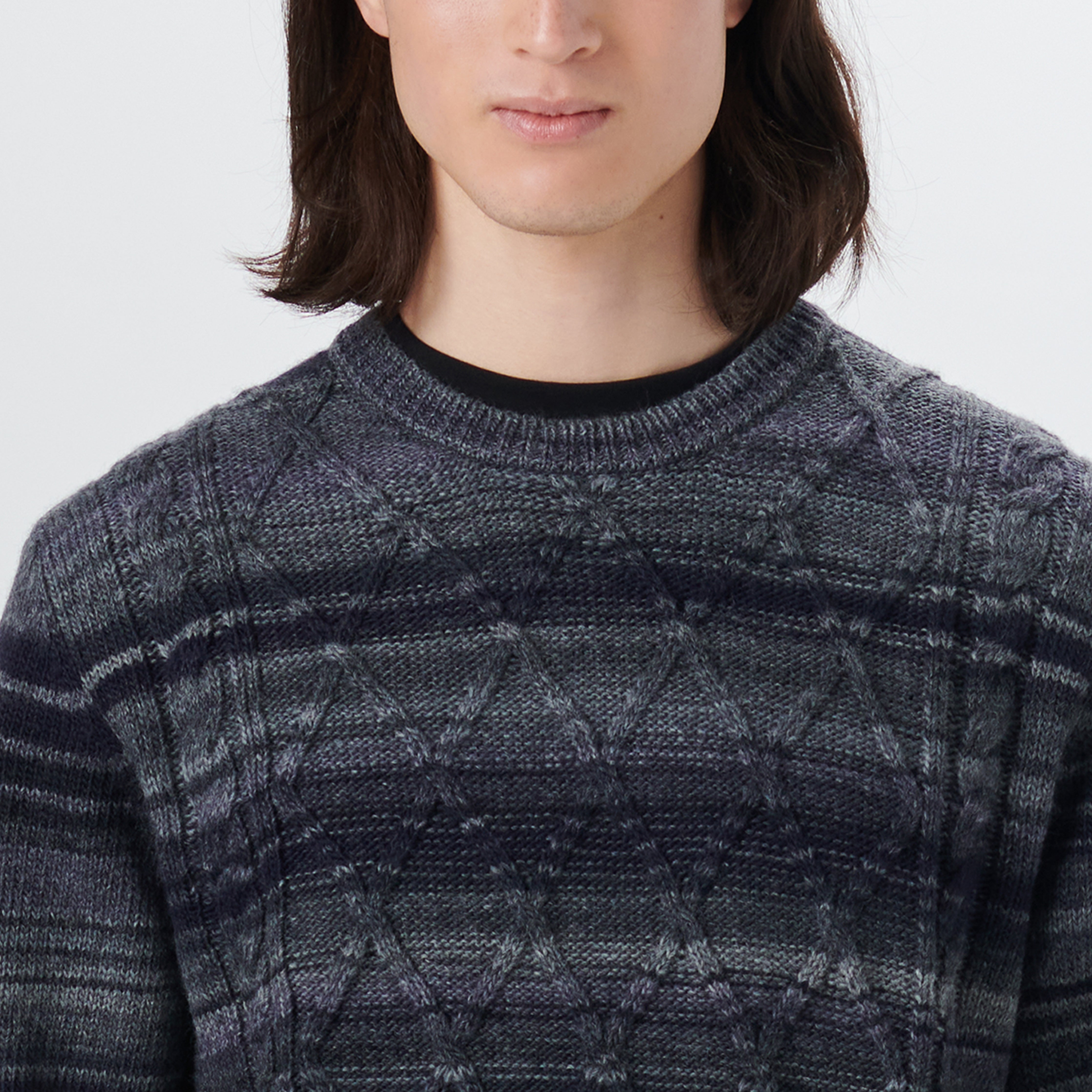 Stylish Crew Neck Striped Jacquard Sweater for Men & Women | Comfortable Knit Pullover | Perfect for Fall, Winter & Casual Outings