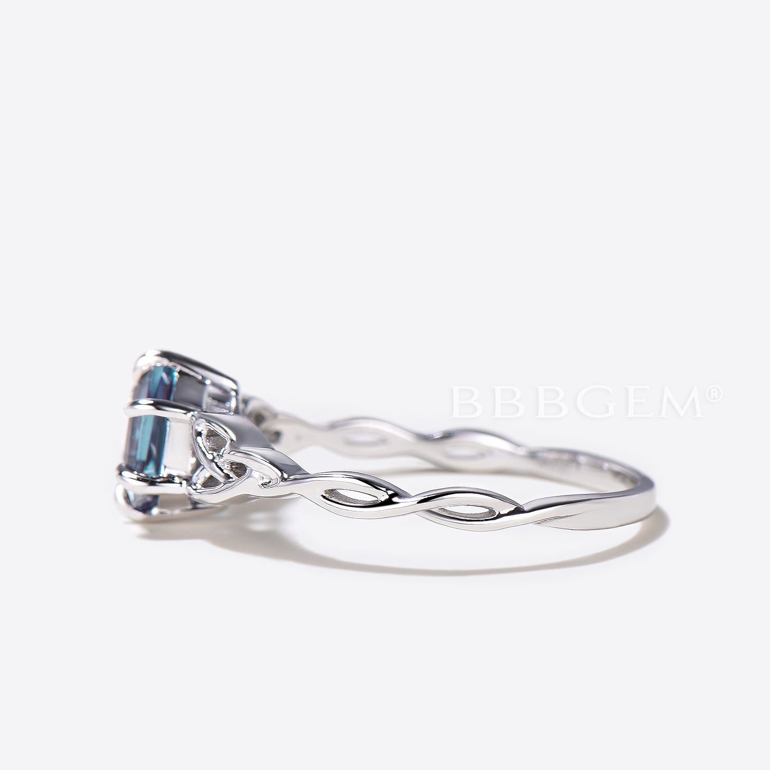Hexagon Cut Color Changing Alexandrite Engagement Ring - Celtic Knot Solitaire Wedding Band for Women, Perfect for Proposals, Anniversaries & Special Occasions