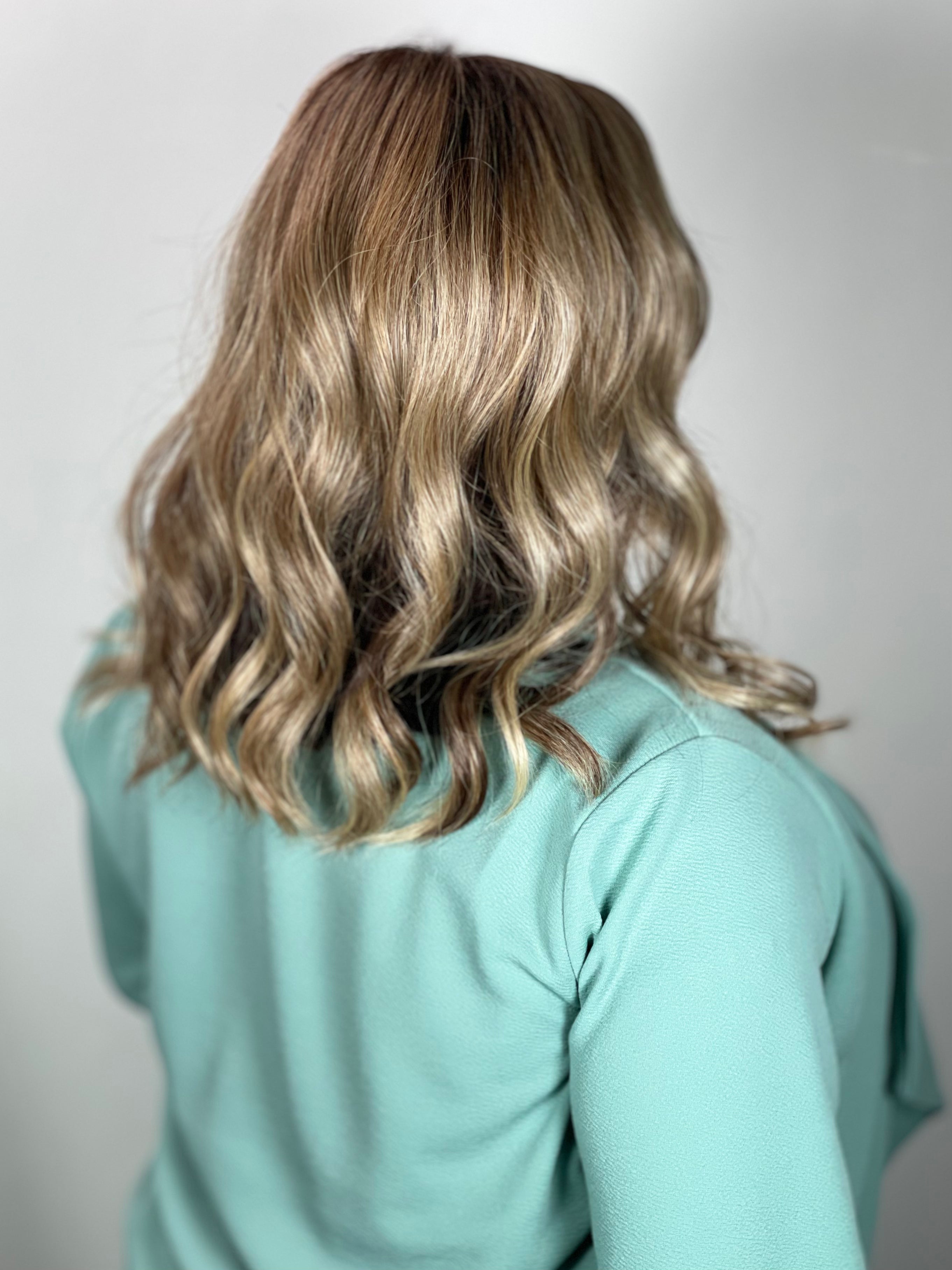 14 Wavy Timeless Topper - Perfect for Bedding, Sofa & Home Decor