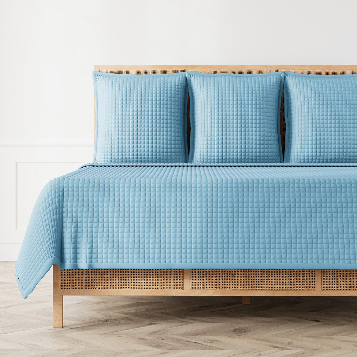 Ready to Bed 2.0 Quilted Coverlet - Soft & Breathable Bedspread for All Seasons | Perfect for Bedroom Decor, Guest Rooms & Cozy Nights