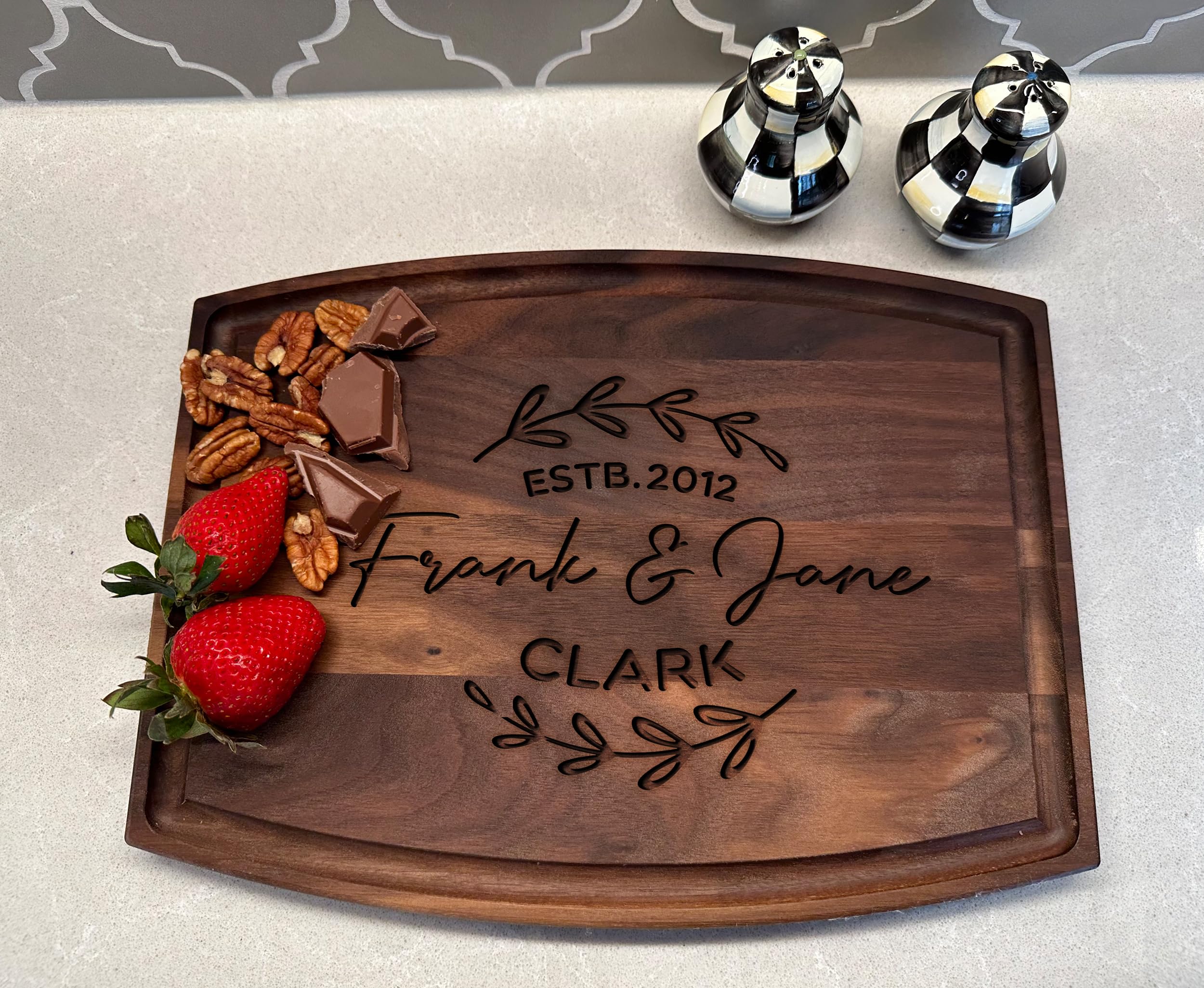 Custom Engraved Mr & Mrs Cutting Board - Personalized Wedding Gift for Couples, Walnut Wood Housewarming Present - Perfect for Anniversaries, Bridal Showers & Newlywed Kitchens
