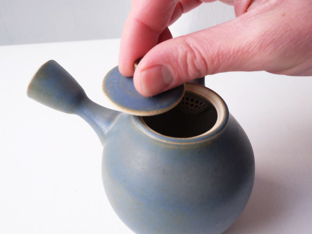 Premium Japanese Kyusu Teapot by Okaueyakumo - Traditional Clay Teapot for Green Tea & Sencha - Perfect for Tea Ceremonies & Home Brewing
