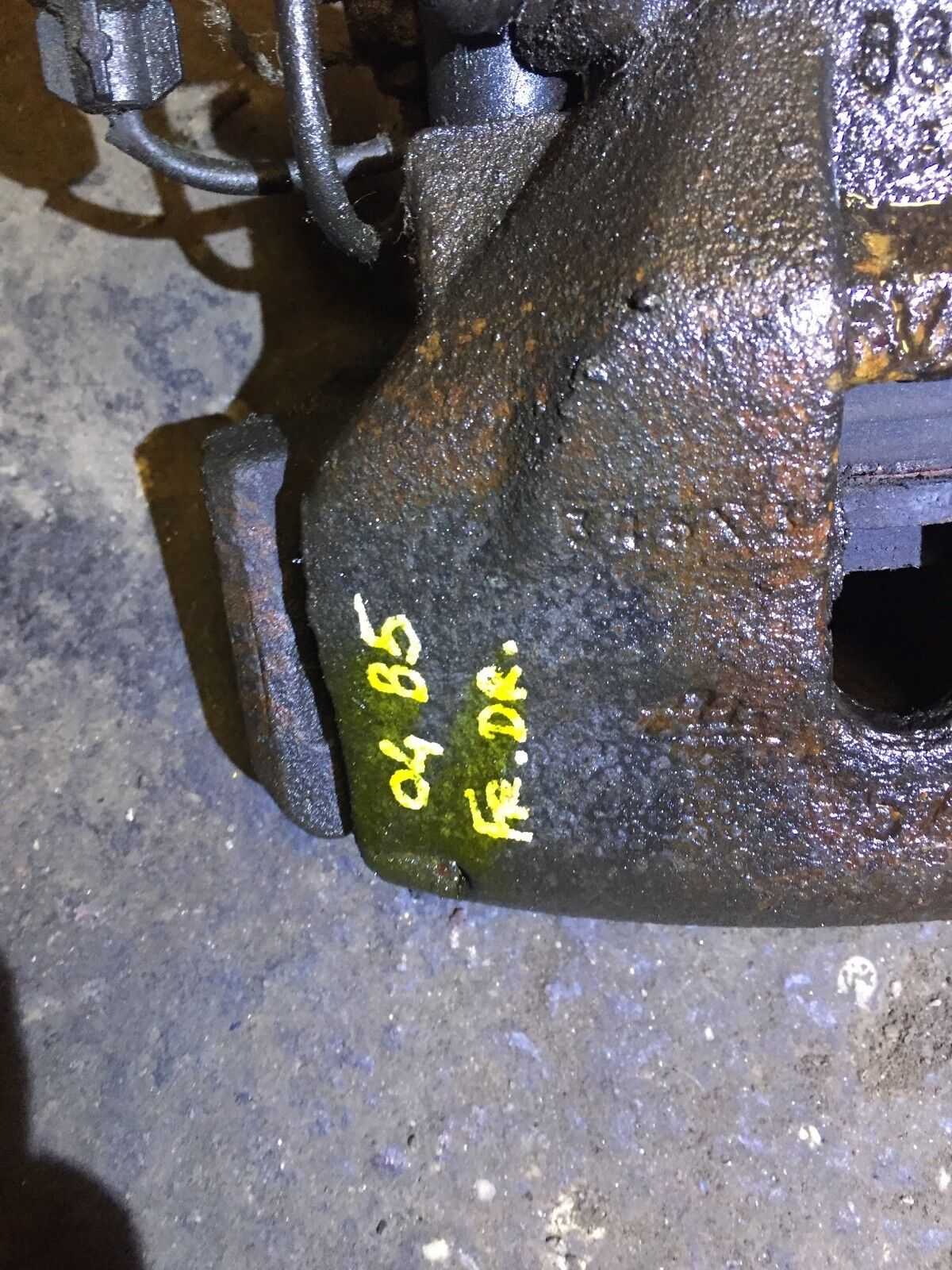 2002-2005 Volkswagen Passat 1.8T Front Left Driver Side Brake Caliper OEM D23 - Perfect for Brake System Repair & Maintenance