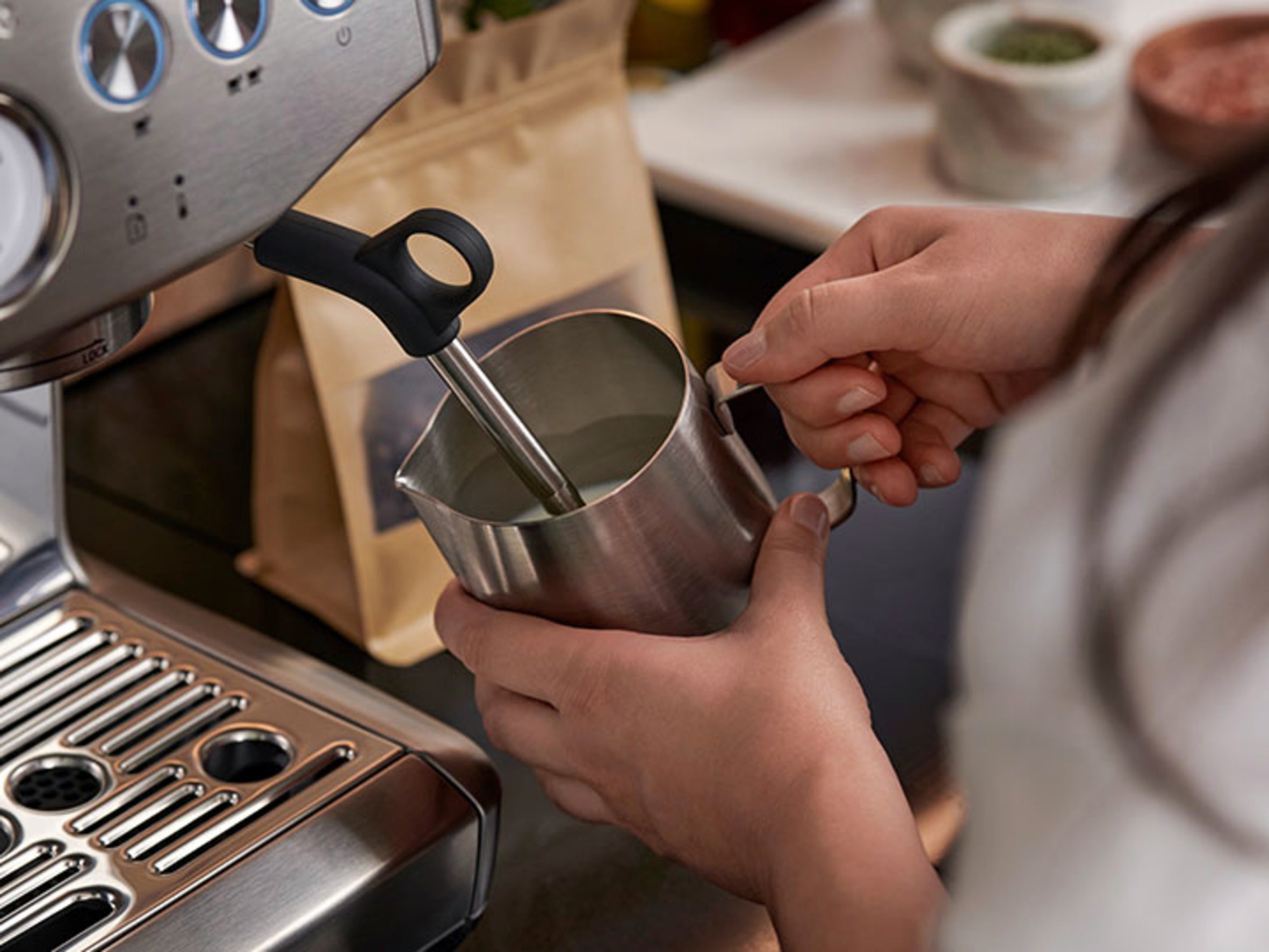 Breville Barista Express® Impress BES876BSS1BNA1 Espresso Machine with Built-in Grinder - Semi-Automatic Coffee Maker for Home Baristas, Perfect for Espresso, Latte & Cappuccino Lovers