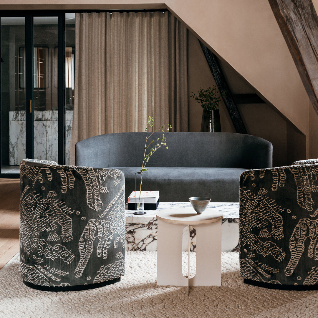 Modern Androgyne Side Table - Minimalist Nightstand, End Table for Living Room, Bedroom, or Office - Stylish Small Accent Table with Sturdy Metal Frame