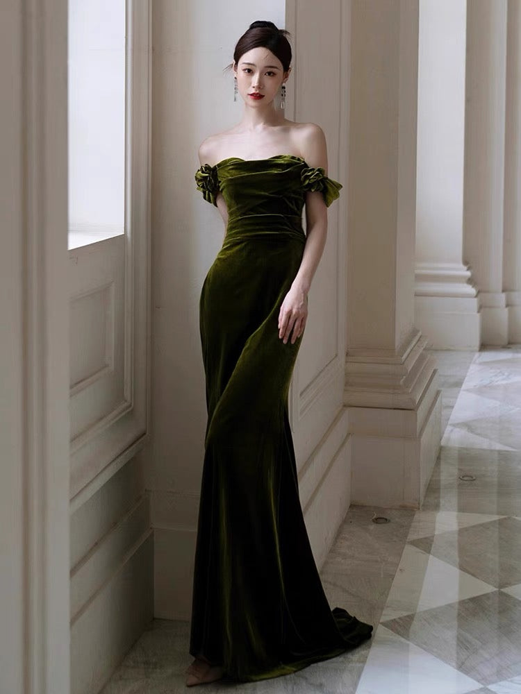 Elegant Off-The-Shoulder Mermaid Prom Dress for Women - Long Evening Party Gown J3633 | Perfect for Homecoming, Formal Dances & Special Occasions