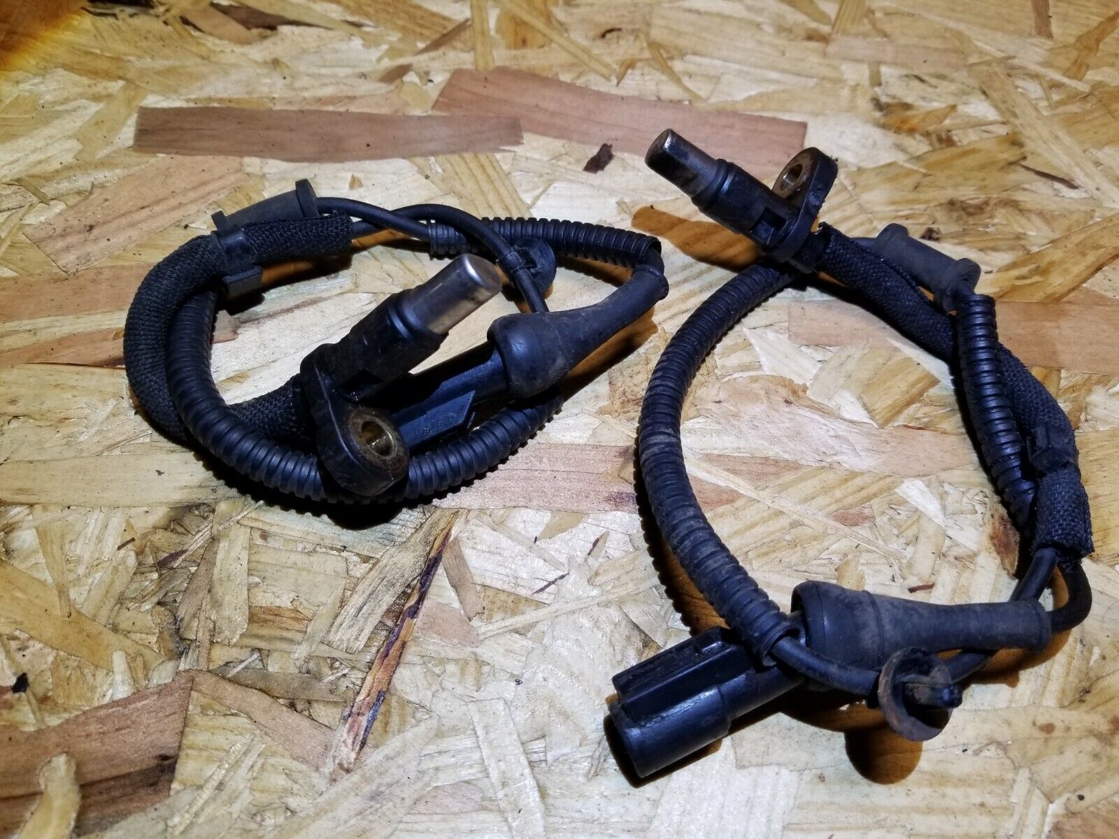 2005-2009 Ford Mustang Rear ABS Speed Sensor (2 Pack) - 44K OEM Replacement Part - Perfect for Brake System Repair & Performance Upgrades