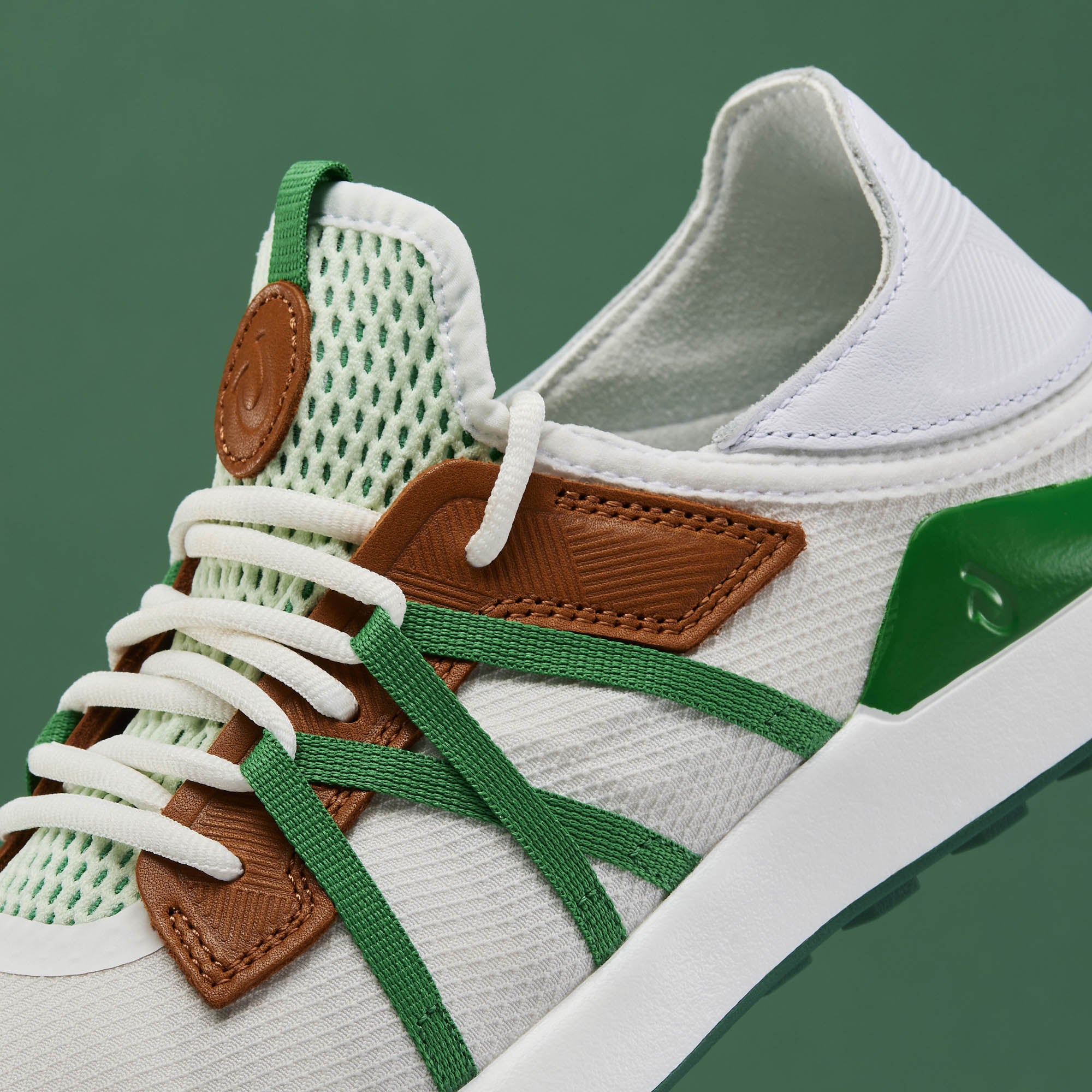 Premium White & Bamboo Manele - Stylish and Eco-Friendly Sandals for Women | Perfect for Beach, Vacation, and Summer Outfits