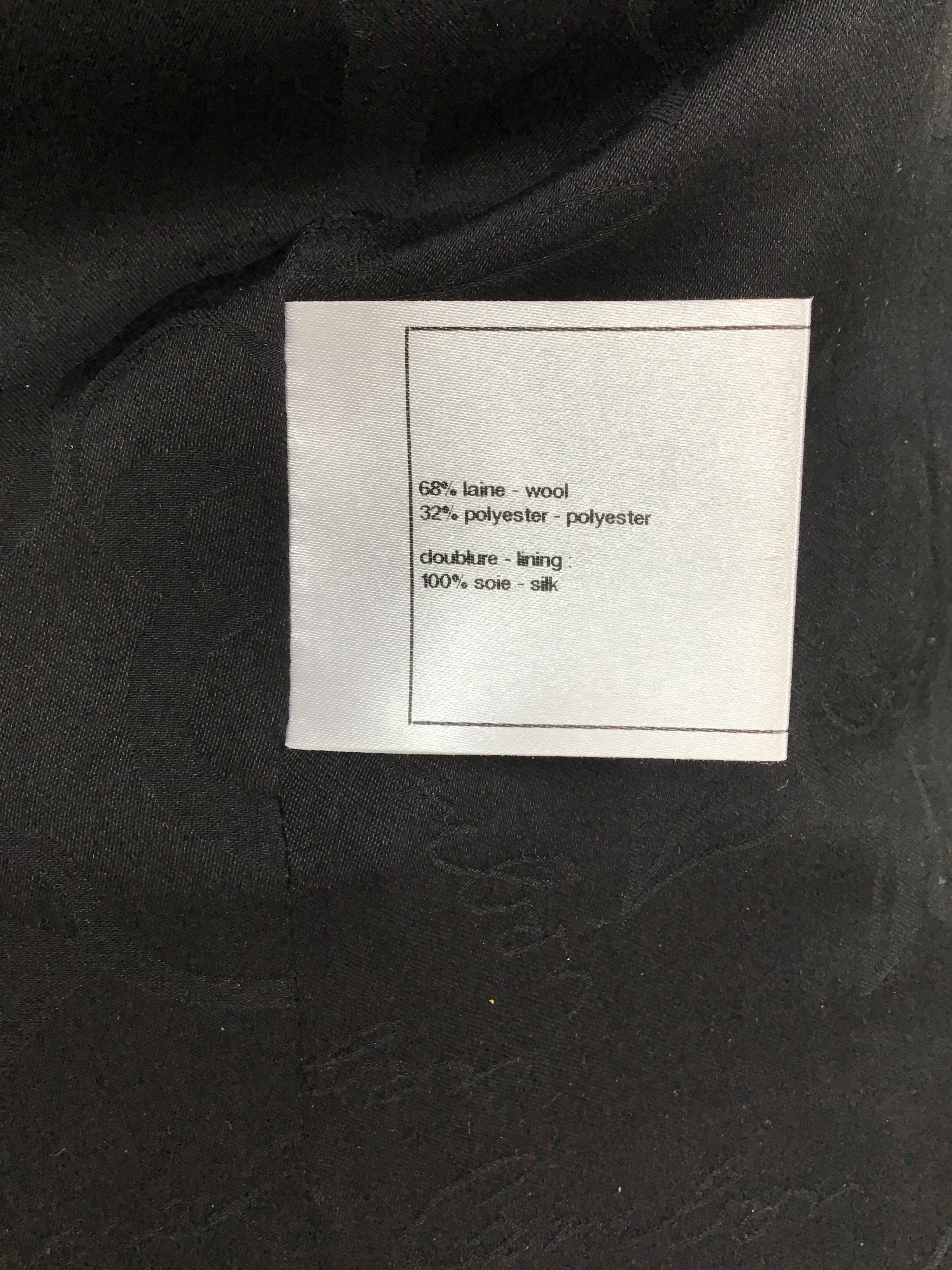 Chanel Wool Jacquard Jewel Neckline Jacket for Women - Size M | Luxury Designer Coat for Fall & Winter | Perfect for Office, Parties & Special Occasions