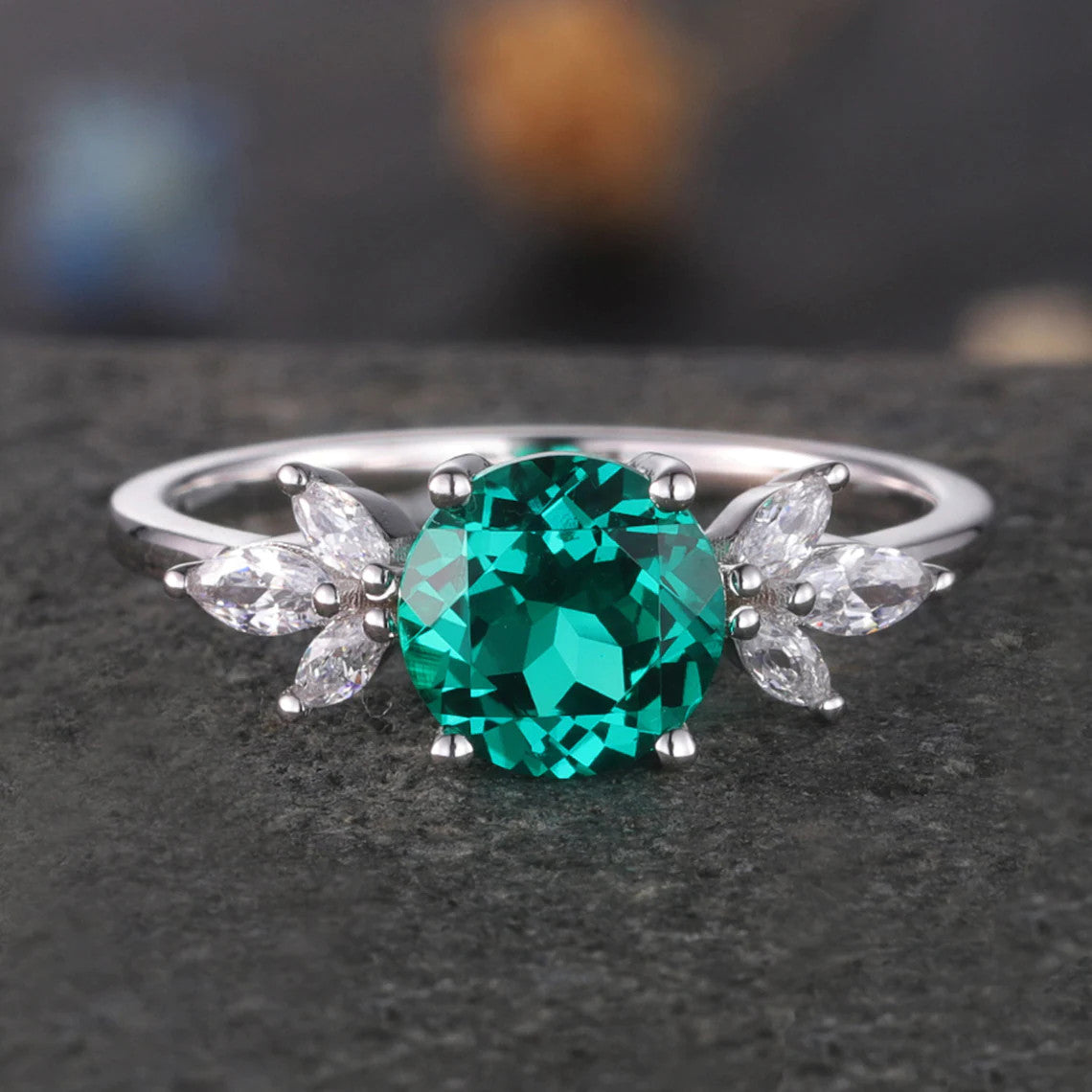 Vintage Emerald Diamond Engagement Ring - Round Cut Diamond Promise Ring for Women, 14K Gold Wedding Band, Perfect for Proposals, Anniversaries & Special Occasions