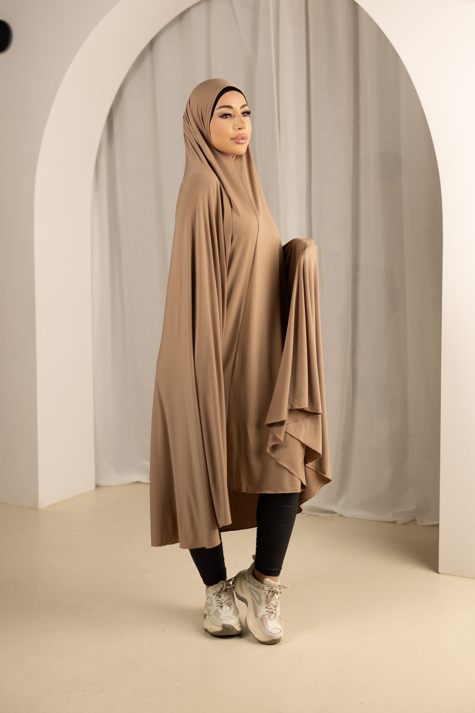 Stylish Jilbab in Shades of Brown - Modest Islamic Scarf for Women - Perfect for Prayer, Daily Wear & Special Occasions