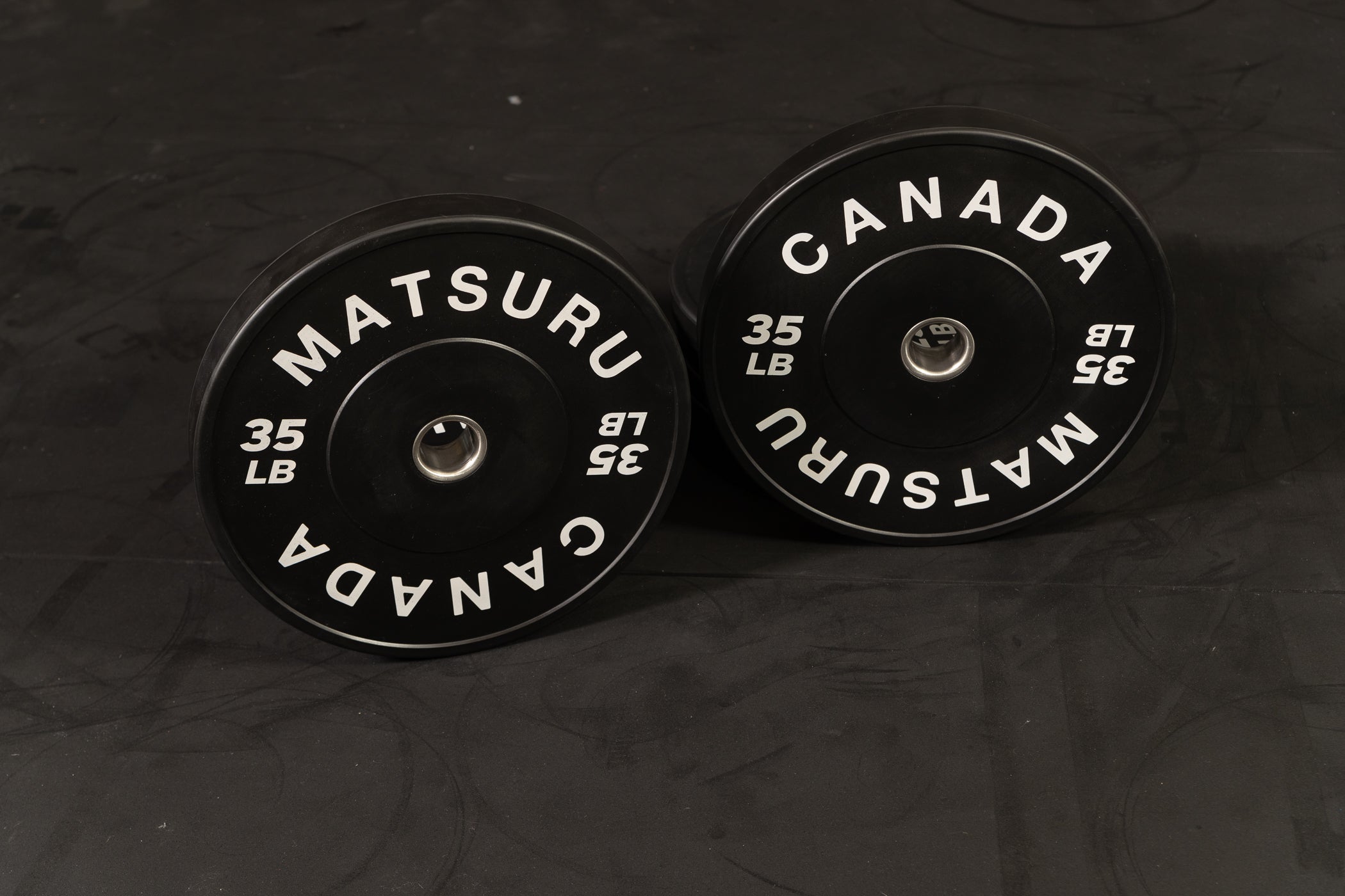 High-Quality Bumper Plates for CrossFit, Weightlifting & Home Gym - Durable Rubber Olympic Plates for Drop Protection & Noise Reduction - Perfect for CrossFit Boxes, Garage Gyms & Strength Training
