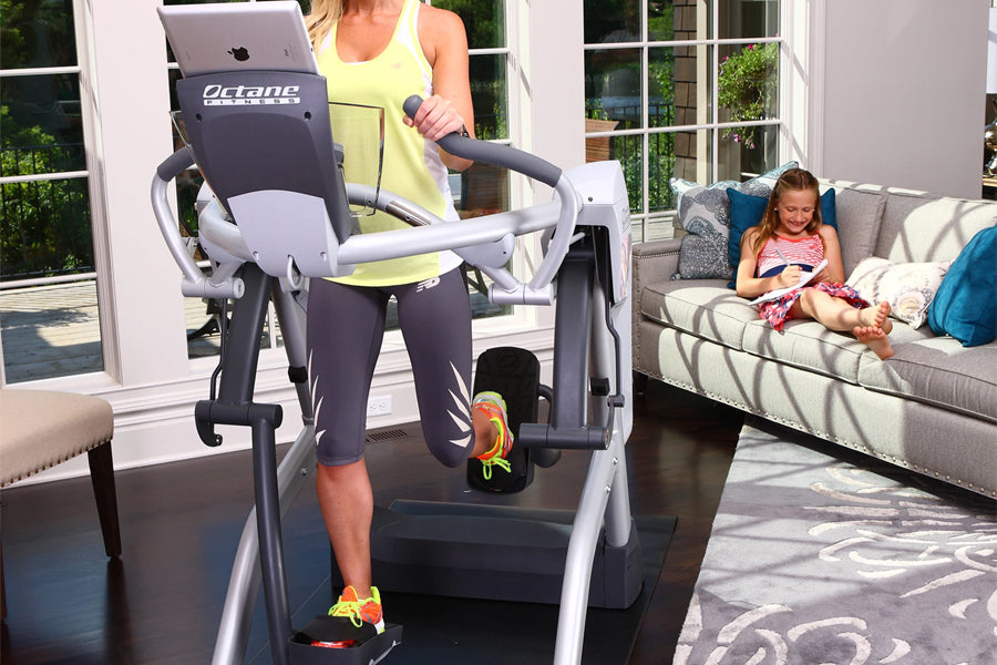 Octane Fitness ZR7 Zero Runner - Low Impact Cardio Machine for Home Gym, Jogging & Running - Perfect for Knee-Friendly Workouts & Rehabilitation Training